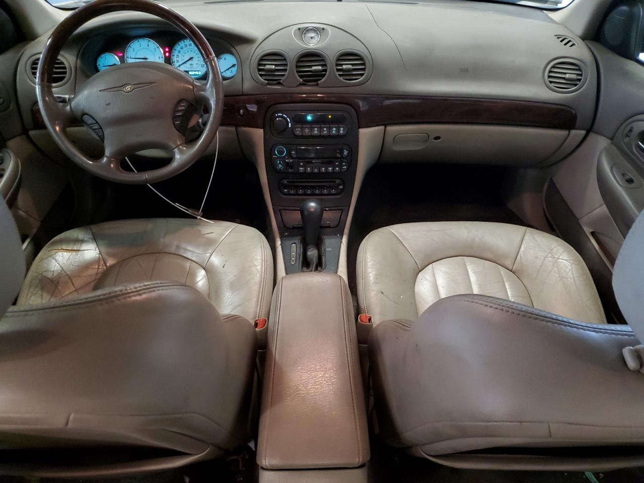 2004 Chrysler 300m White vin: 2C3AE66G14H680560