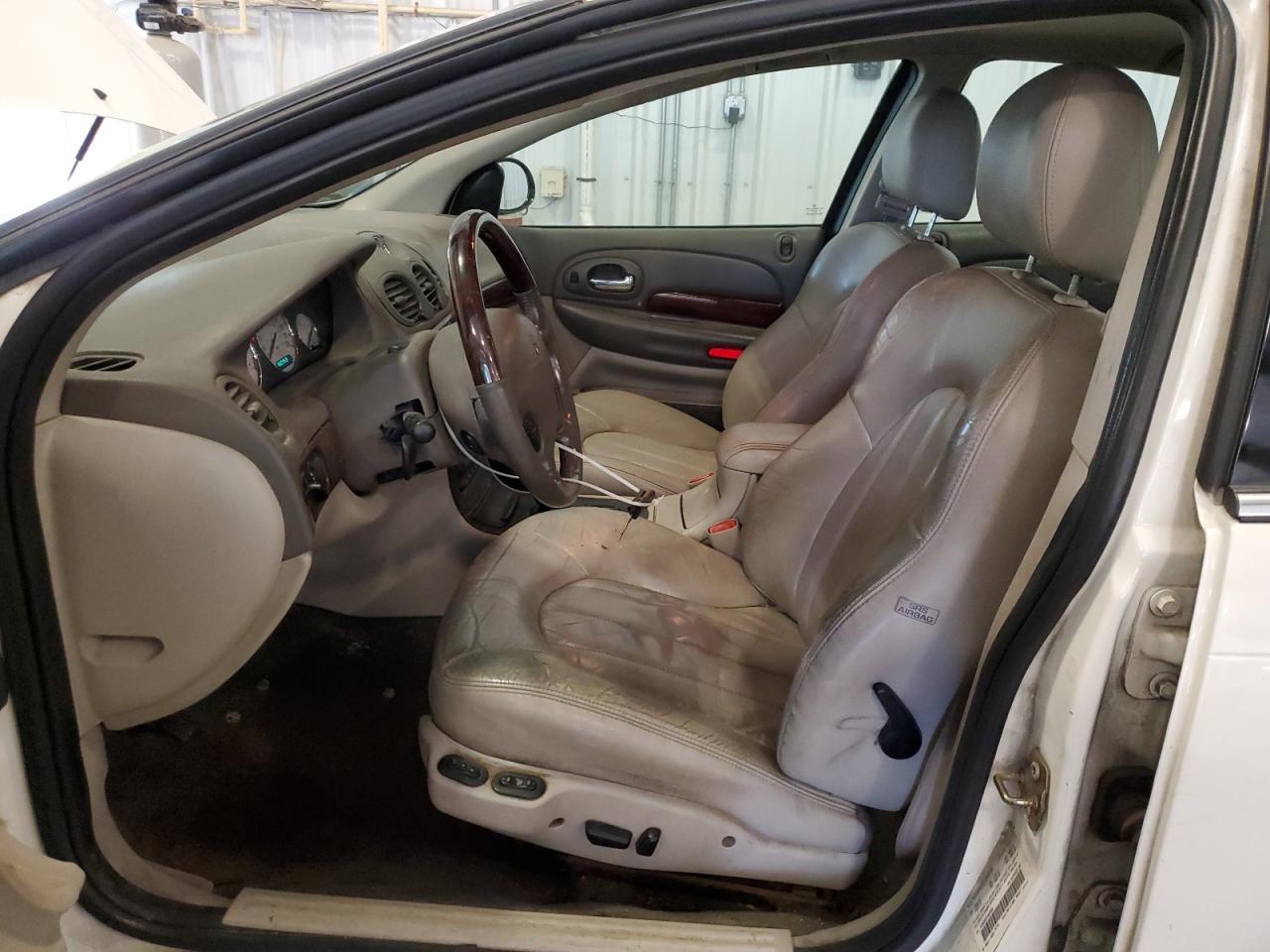 2004 Chrysler 300m White vin: 2C3AE66G14H680560