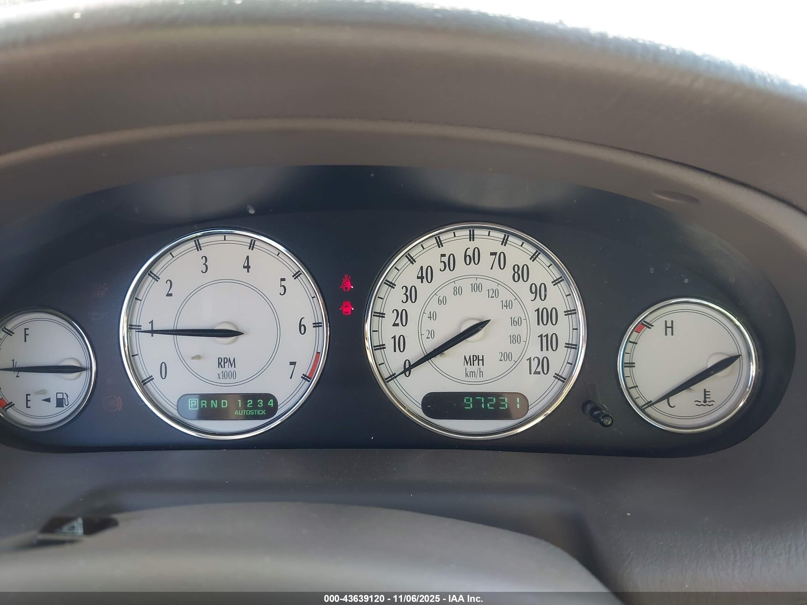 2004 Chrysler 300m   Blue vin: 2C3AE66G44H684862