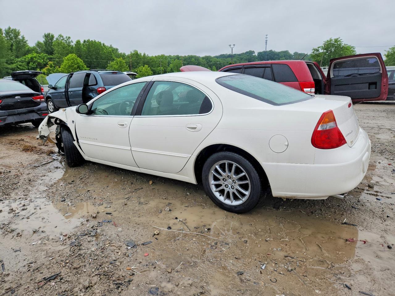 2001 Chrysler 300m White vin: 2C3AE66G51H611463