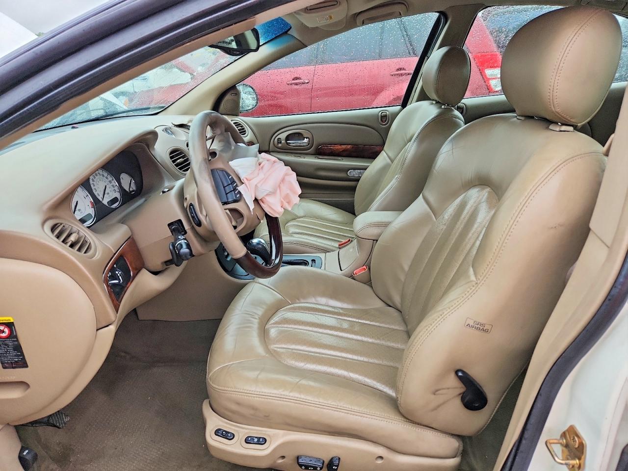 2001 Chrysler 300m White vin: 2C3AE66G51H611463