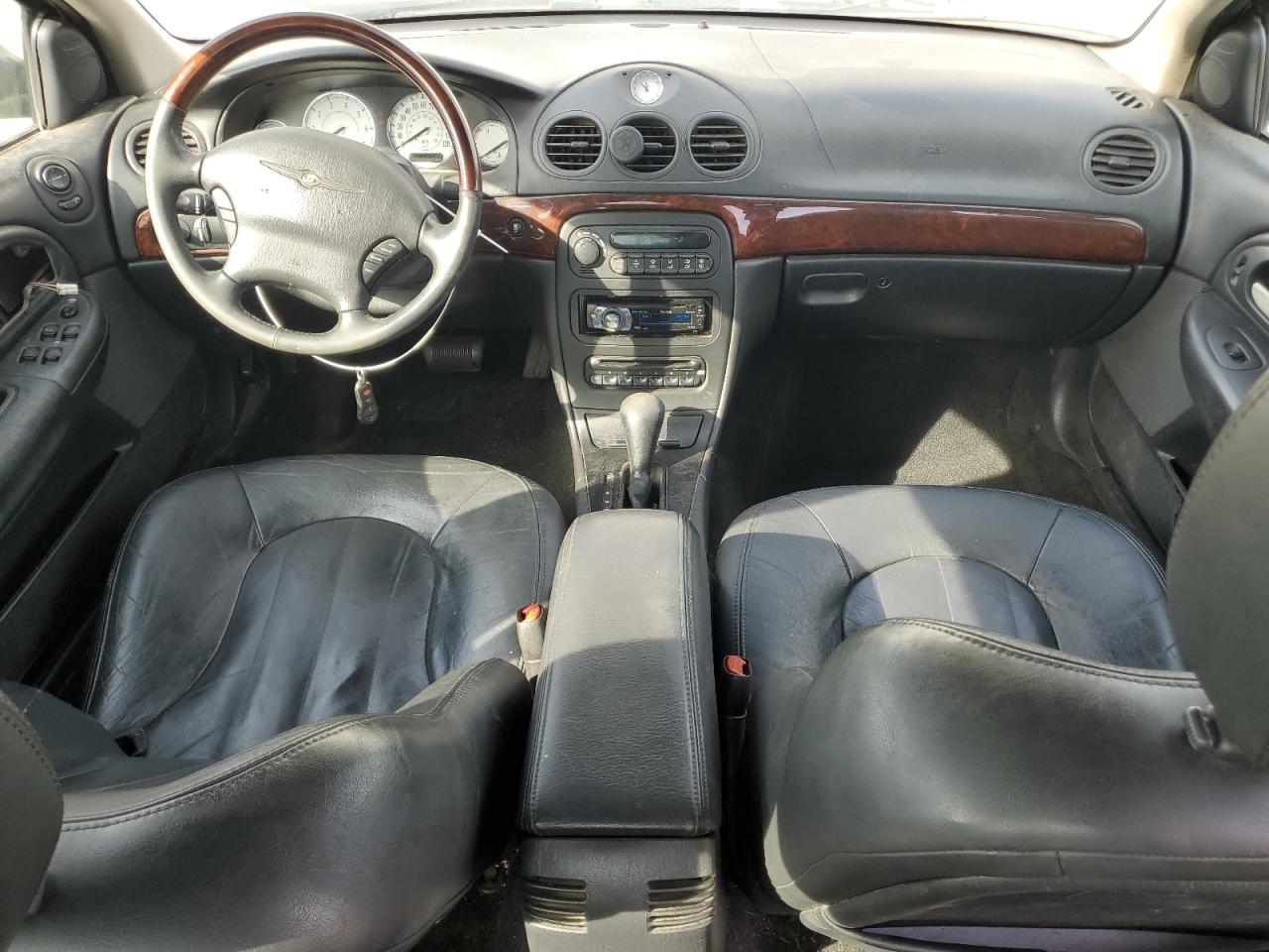 2004 Chrysler 300m Белый vin: 2C3AE66G74H631556