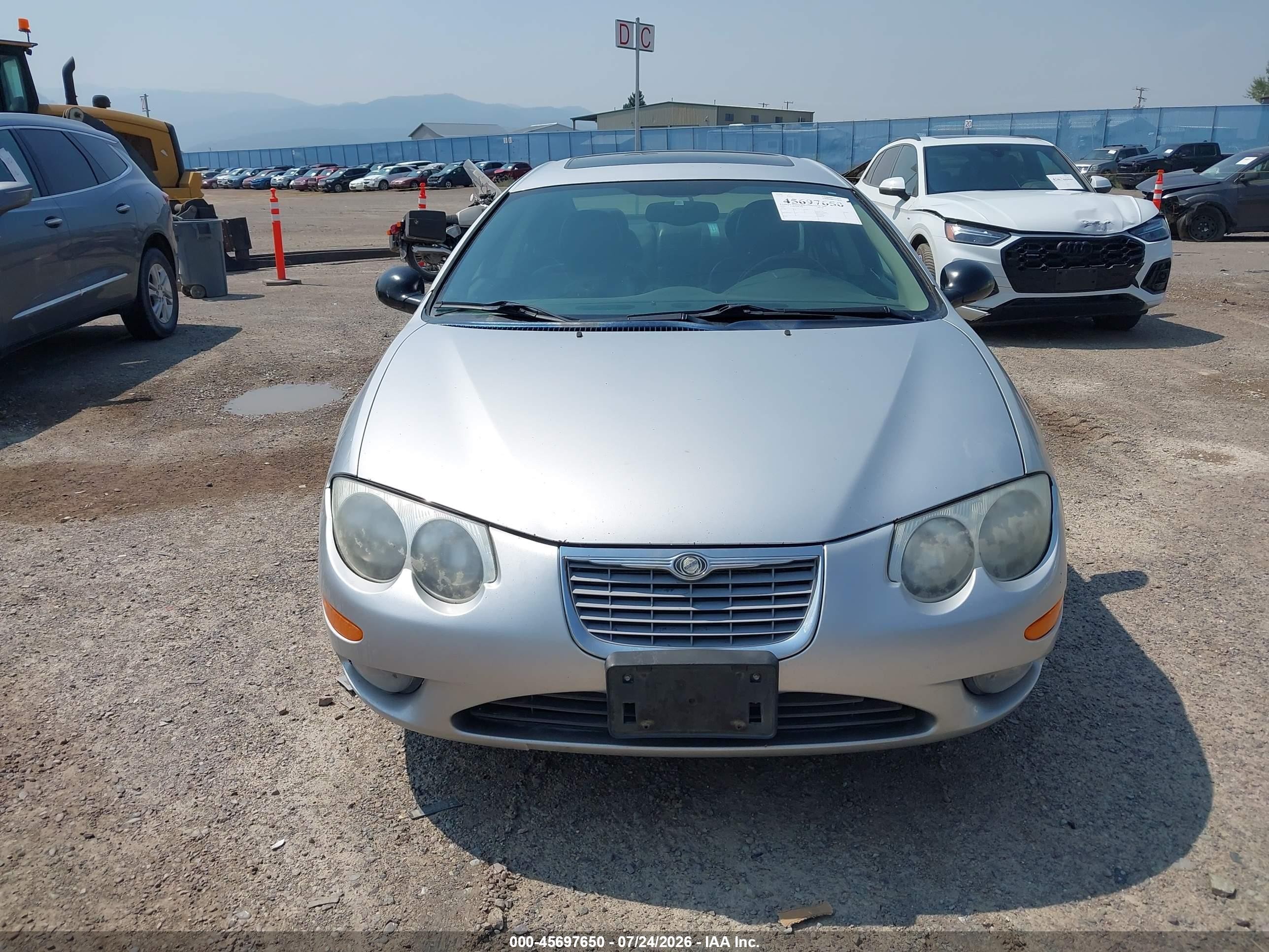2002 Chrysler 300m   Silver vin: 2C3AE66G82H246049