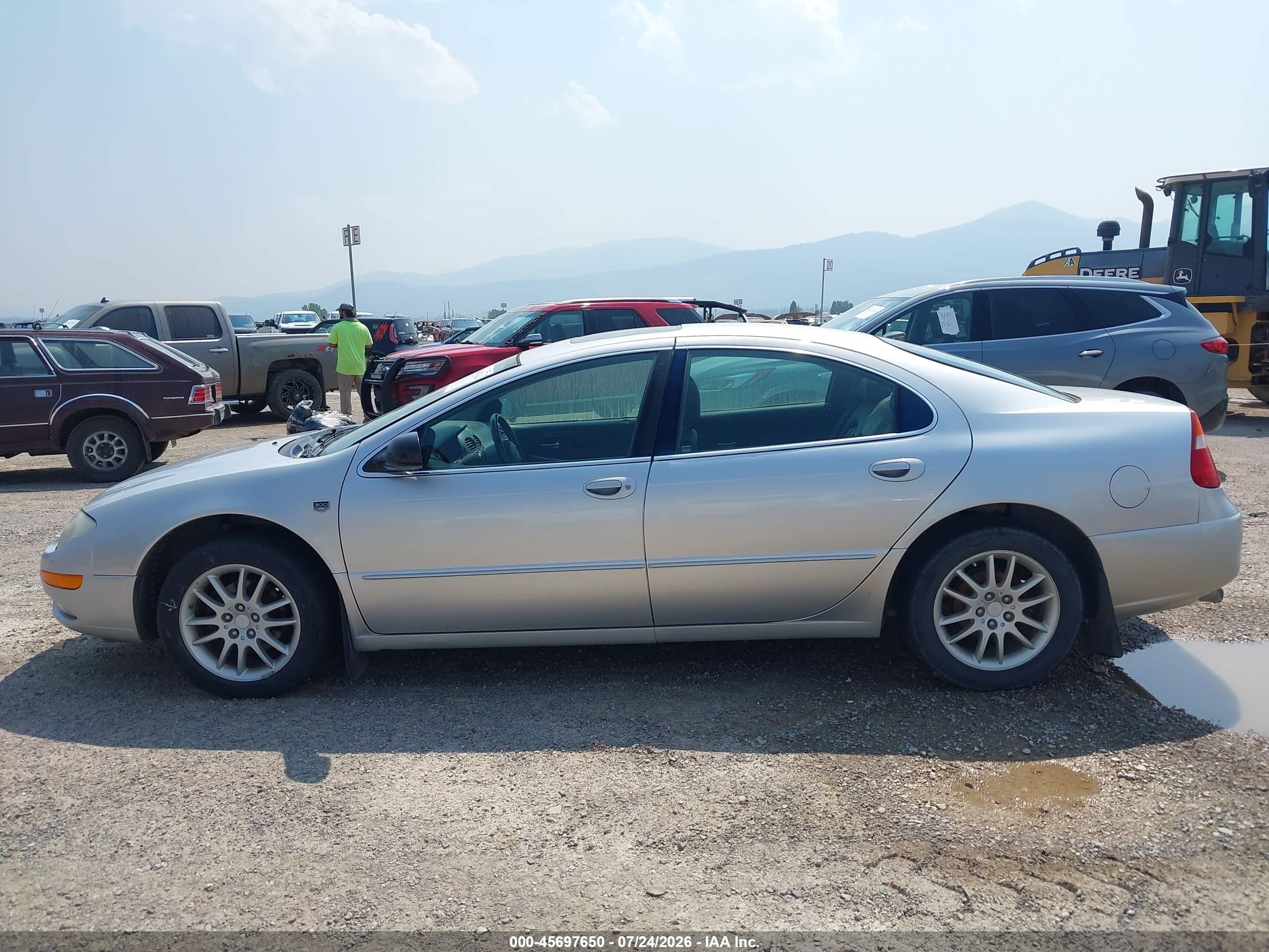 2002 Chrysler 300m   Silver vin: 2C3AE66G82H246049