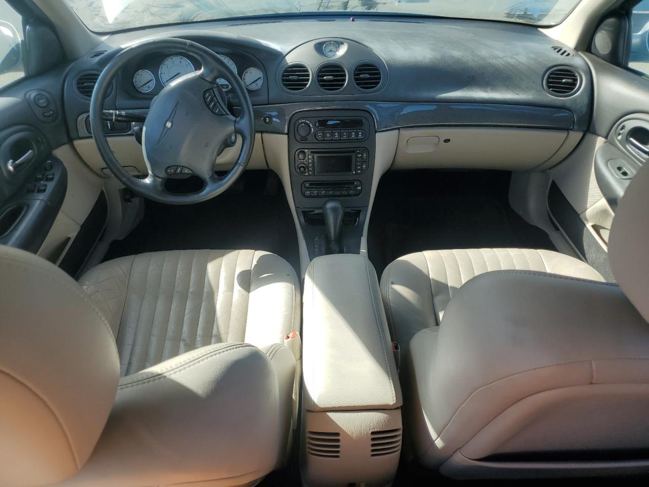 2004 Chrysler 300 Silver vin: 2C3AE76K84H635237