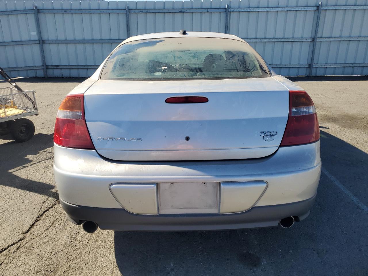2004 Chrysler 300 Silver vin: 2C3AE76K84H635237
