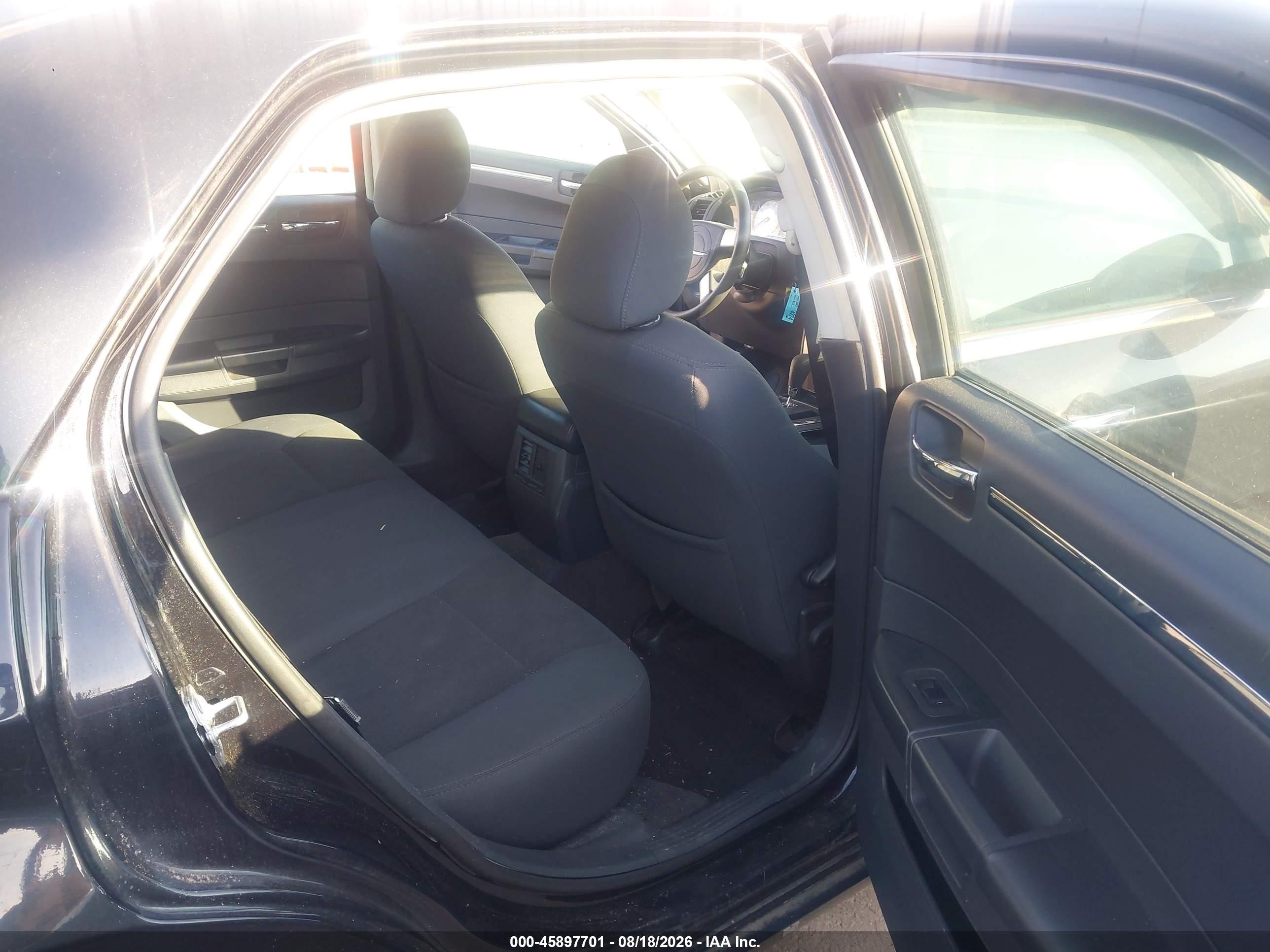 2010 Chrysler 300 Touring Plus Black vin: 2C3CA1CV8AH258680