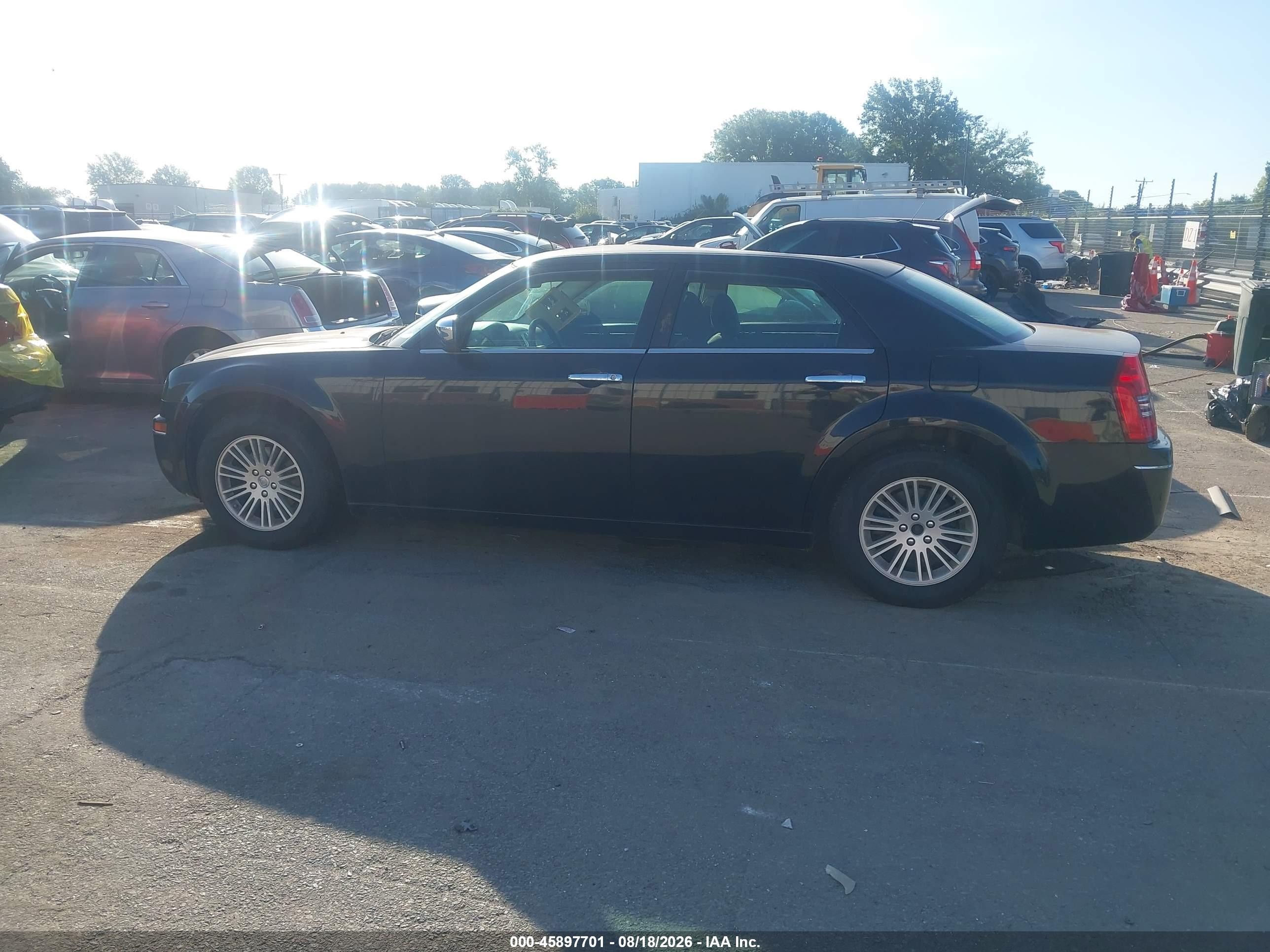 2010 Chrysler 300 Touring Plus Black vin: 2C3CA1CV8AH258680
