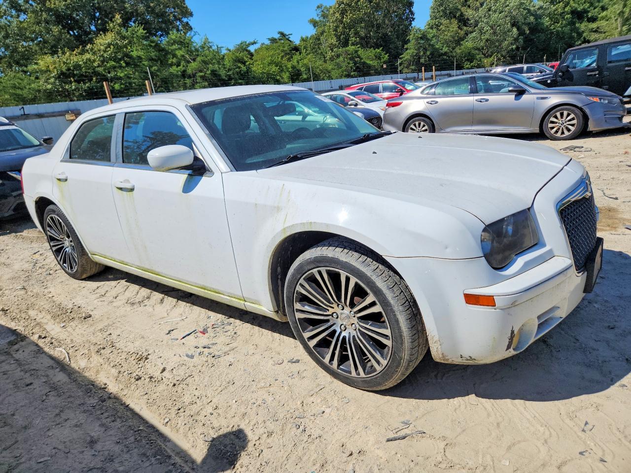 2010 Chrysler 300 S White vin: 2C3CA2CV1AH328672