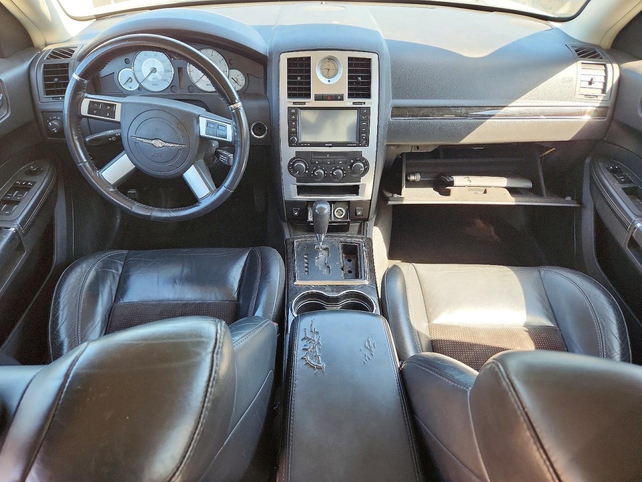 2010 Chrysler 300 S White vin: 2C3CA2CV1AH328672