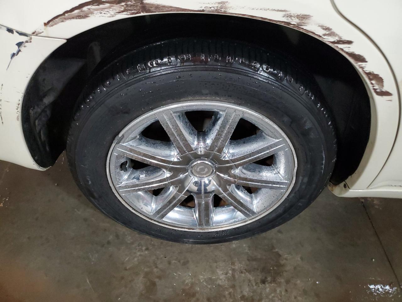 2010 Chrysler 300 Limited Cream vin: 2C3CA3CV5AH211120 Damage: Rear Bumper, Heavy Scratch, 3 To 4 Inches