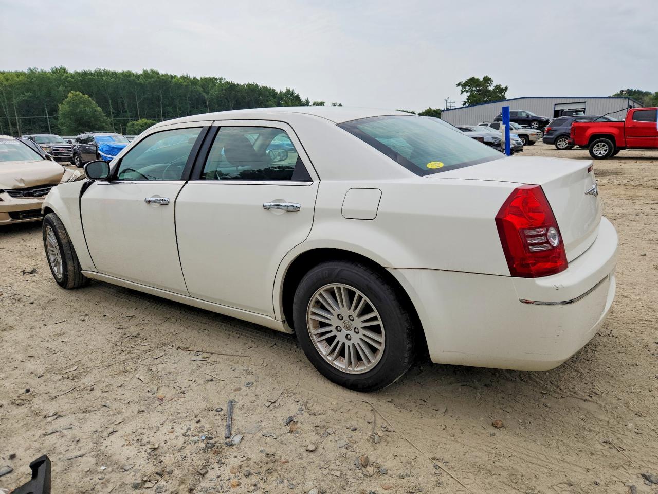2010 Chrysler 300 Touring Белый vin: 2C3CA4CD2AH104507