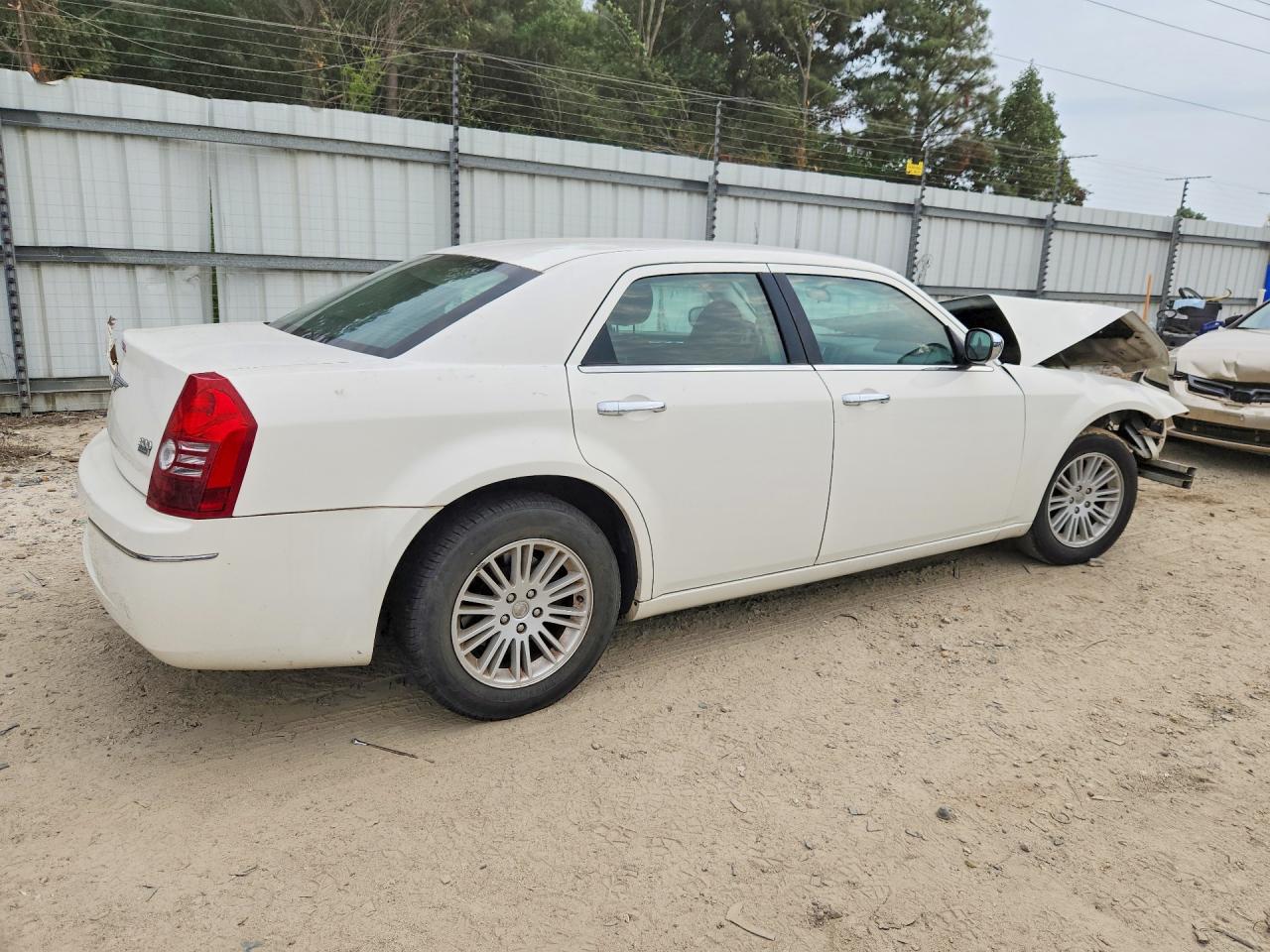 2010 Chrysler 300 Touring Белый vin: 2C3CA4CD2AH104507