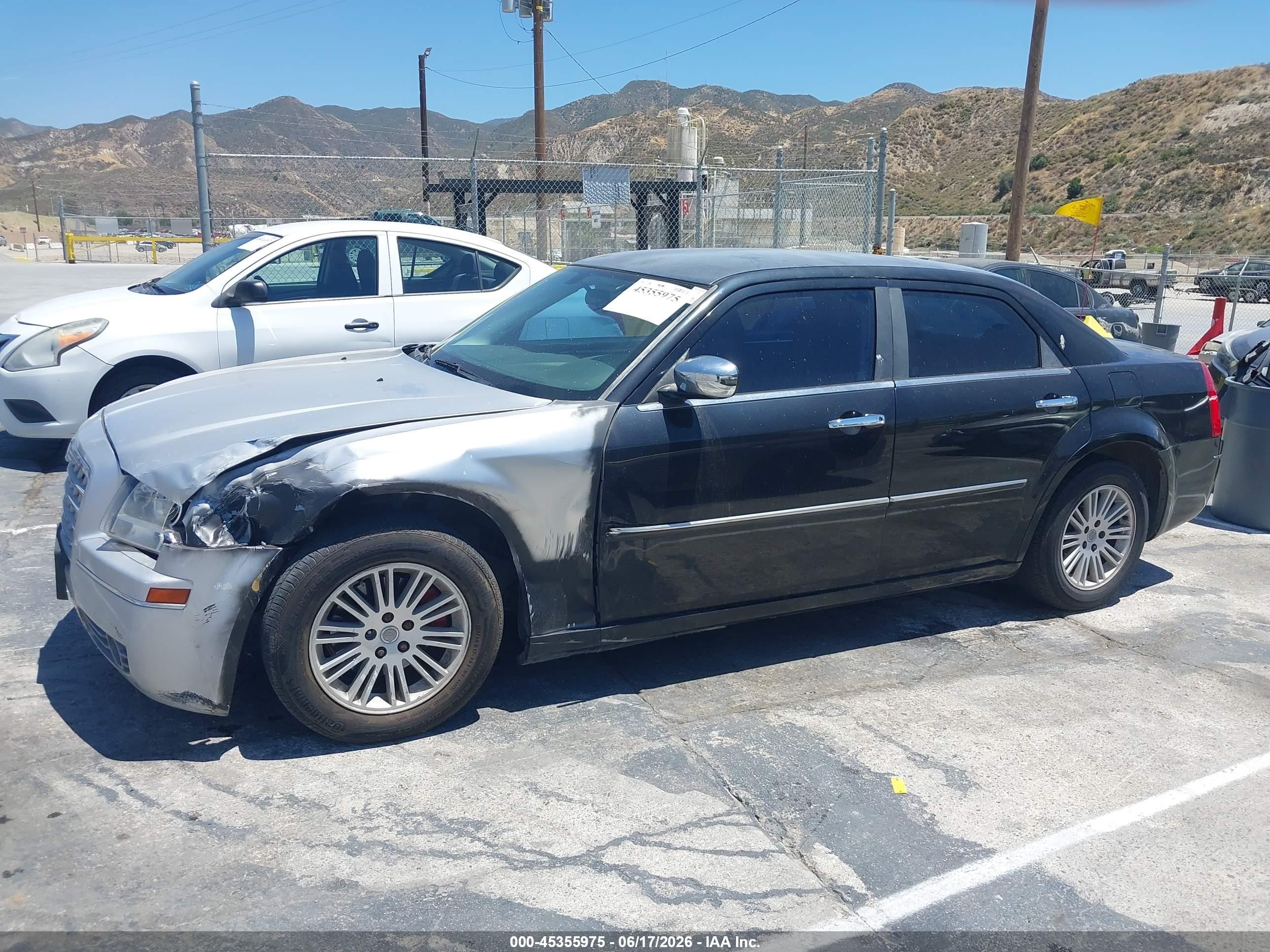 2010 Chrysler 300 Touring Black vin: 2C3CA4CD4AH185364