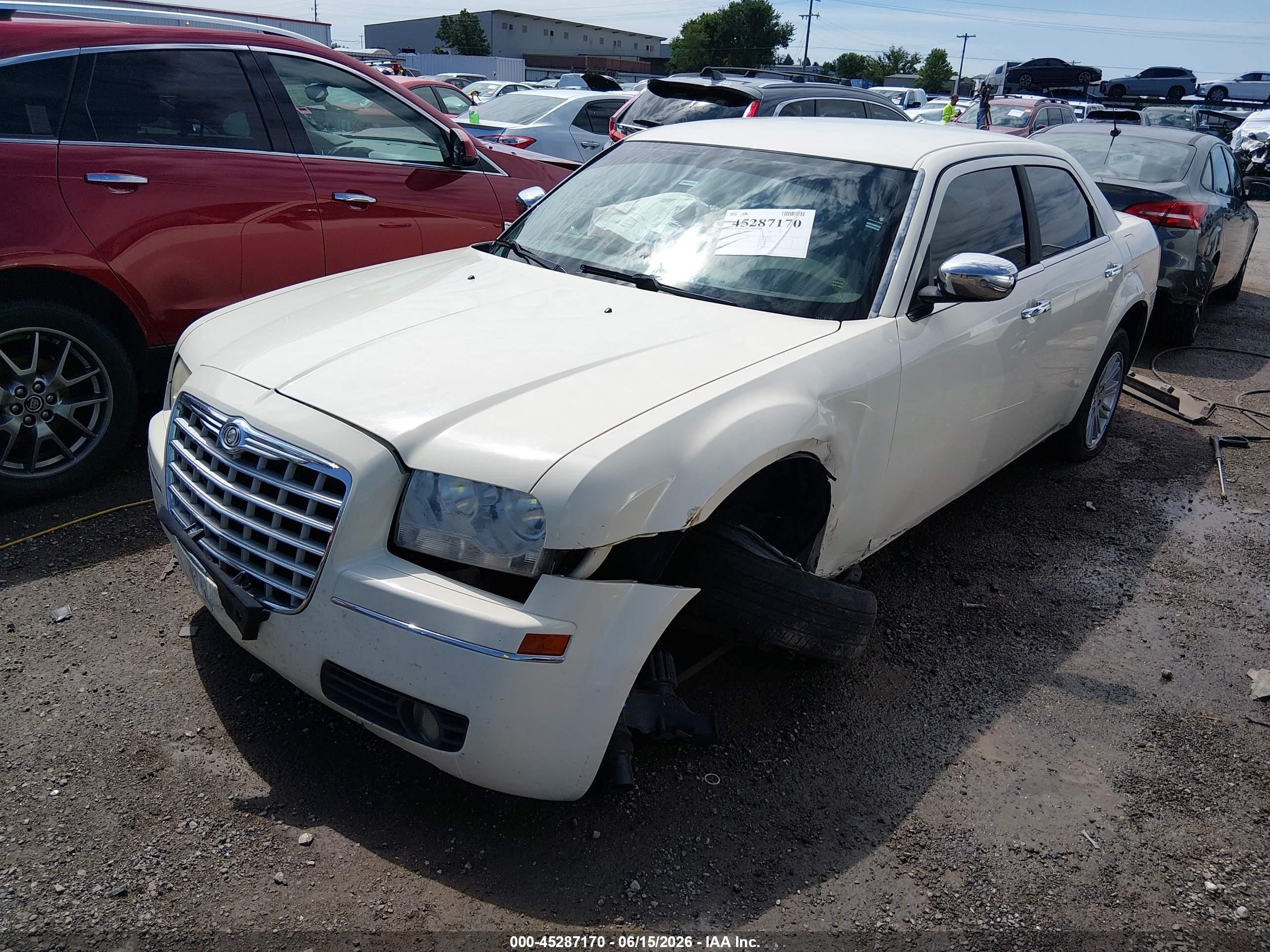 2010 Chrysler 300 Touring White vin: 2C3CA4CD9AH123183