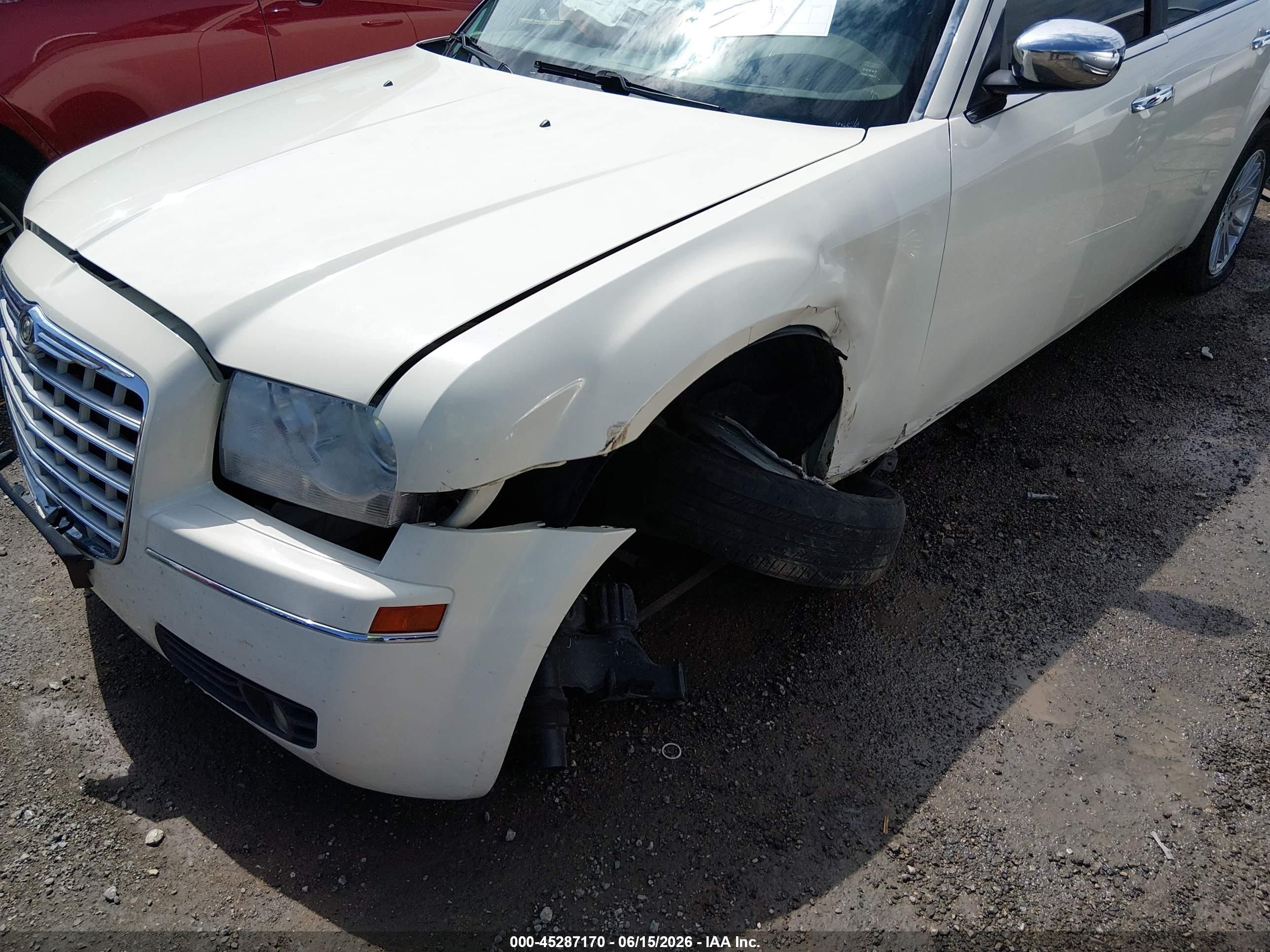 2010 Chrysler 300 Touring White vin: 2C3CA4CD9AH123183