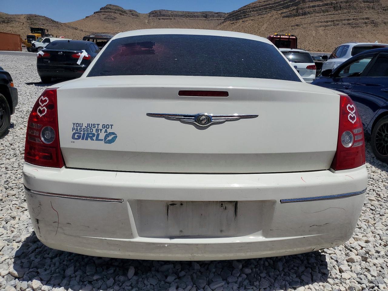 2010 Chrysler 300 Touring White vin: 2C3CA4CD9AH198983