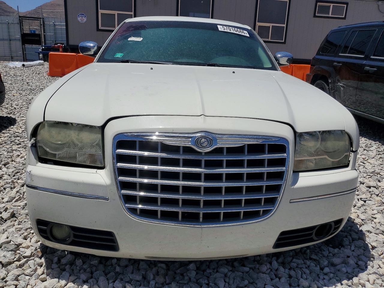 2010 Chrysler 300 Touring White vin: 2C3CA4CD9AH198983