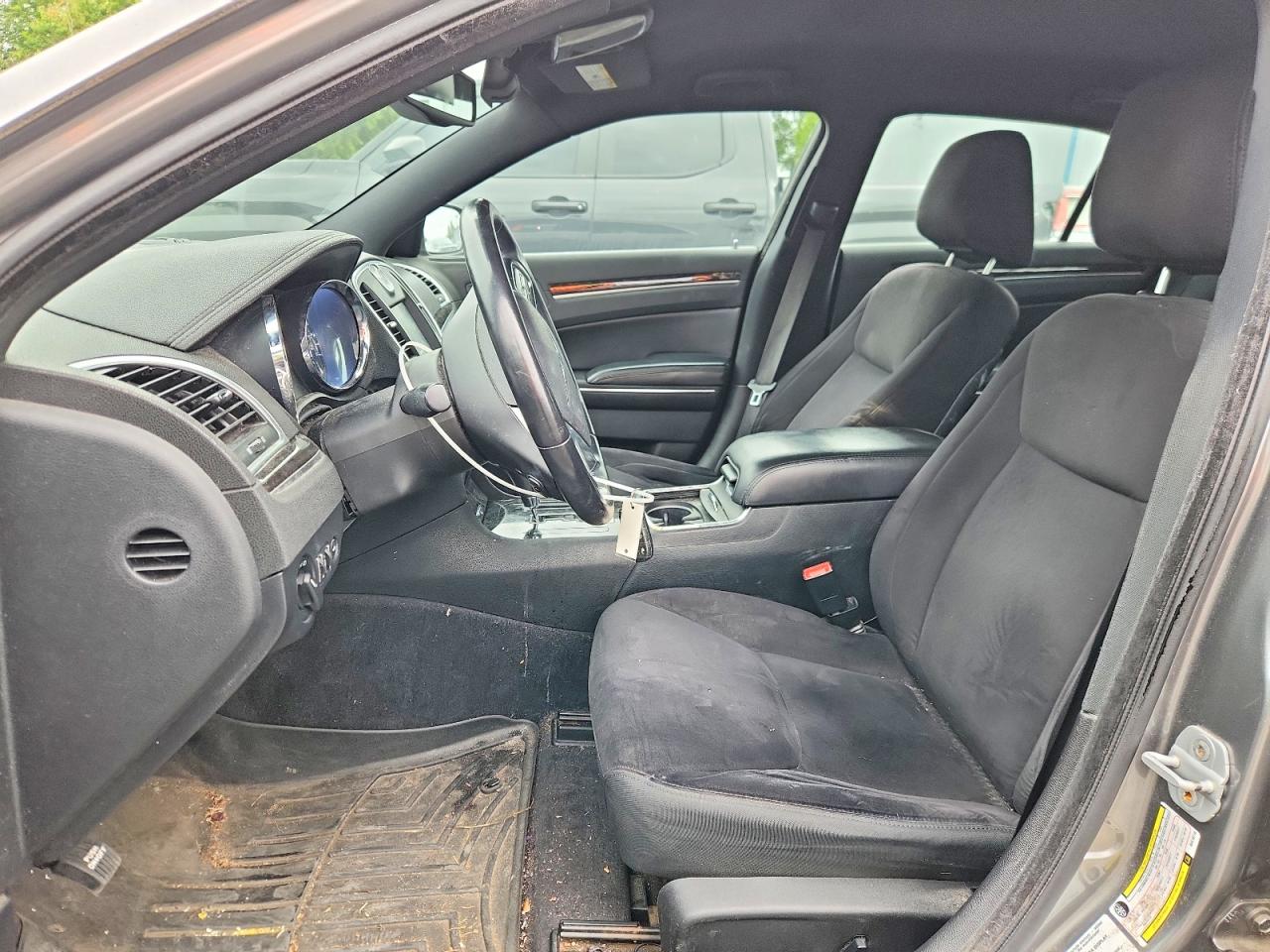2011 Chrysler 300 Gray vin: 2C3CA4CG6BH516716