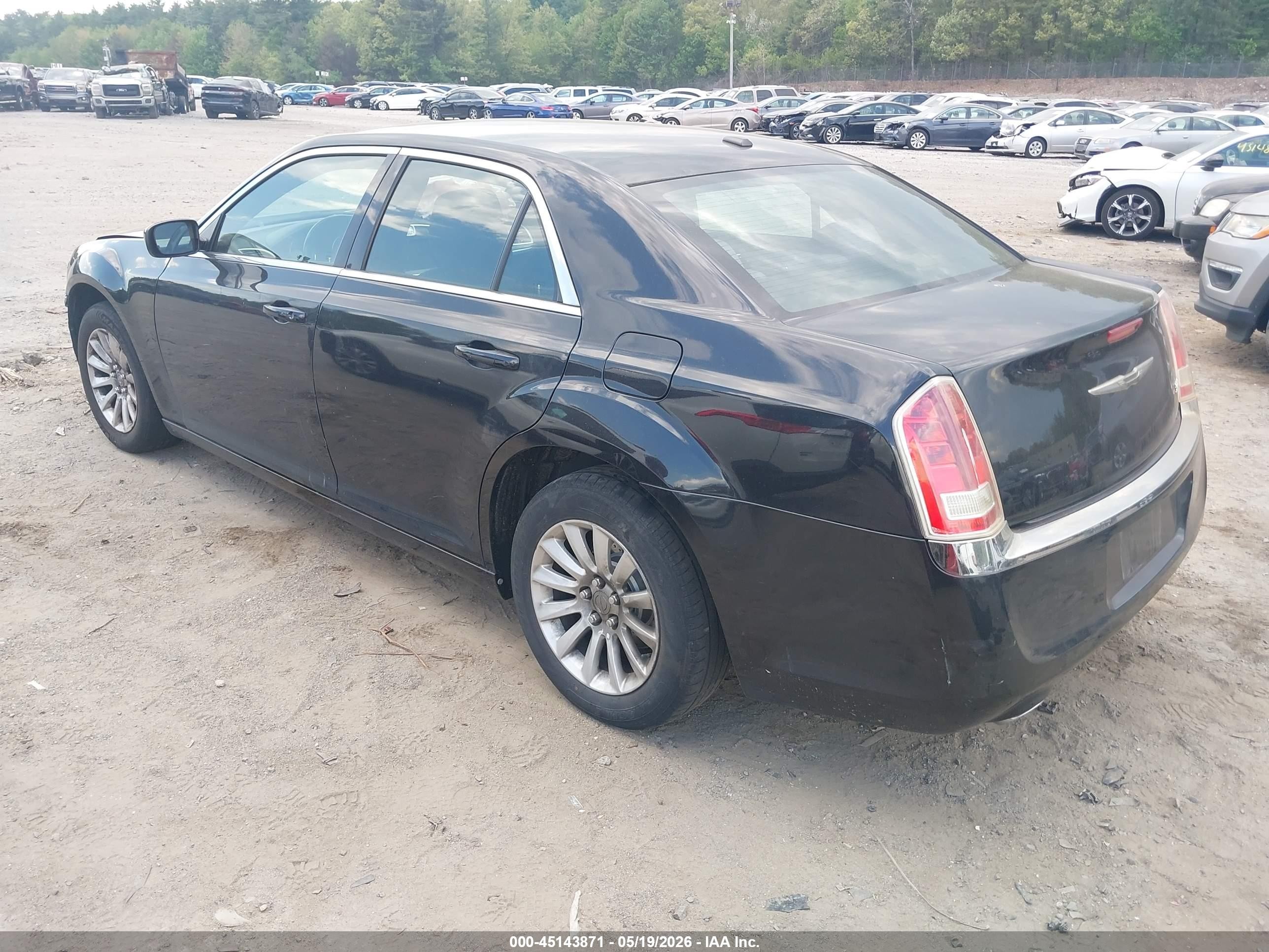 2011 Chrysler 300   Black vin: 2C3CA4CG8BH531850