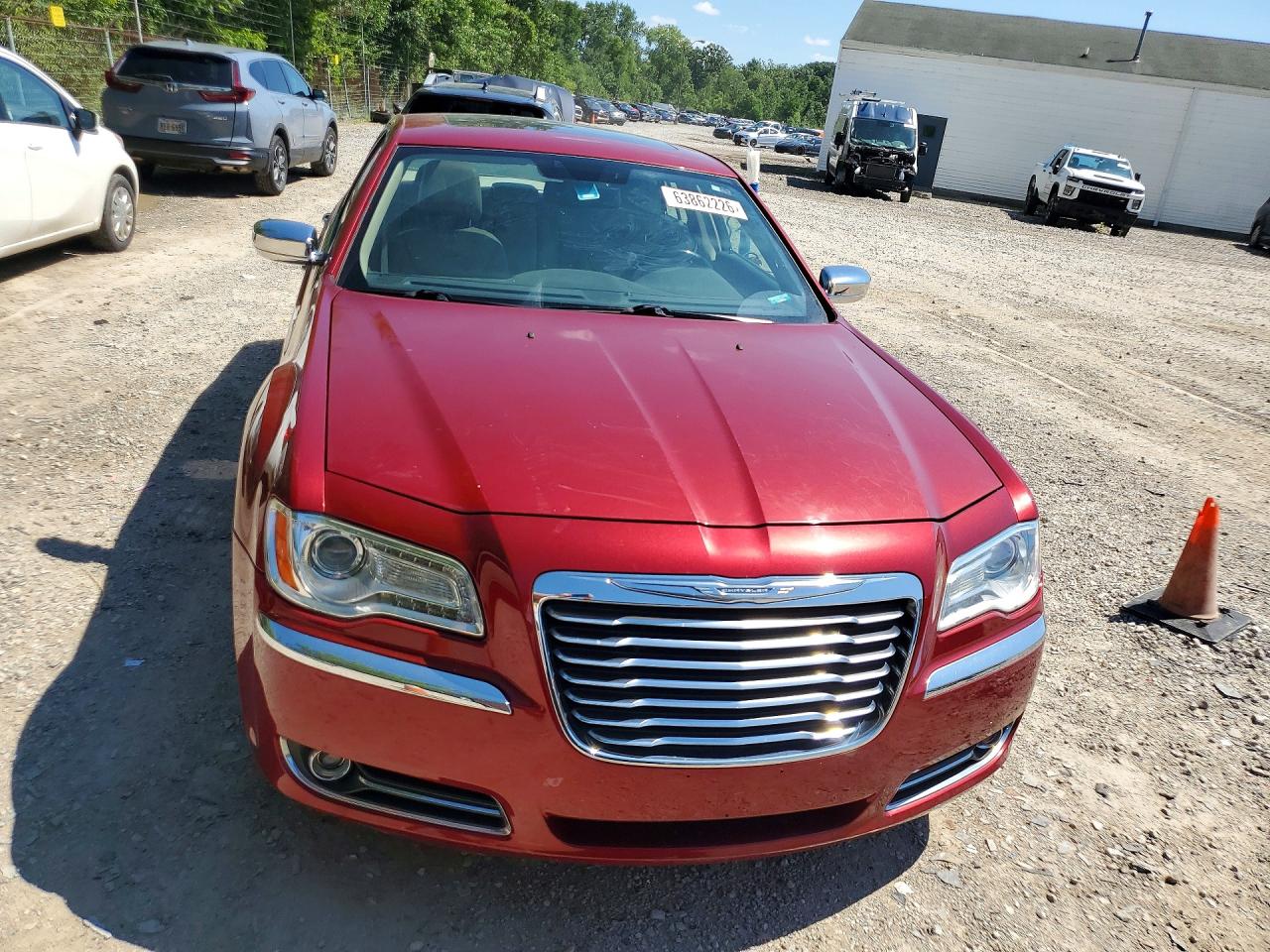2011 Chrysler 300 Limited Red vin: 2C3CA5CG0BH536854