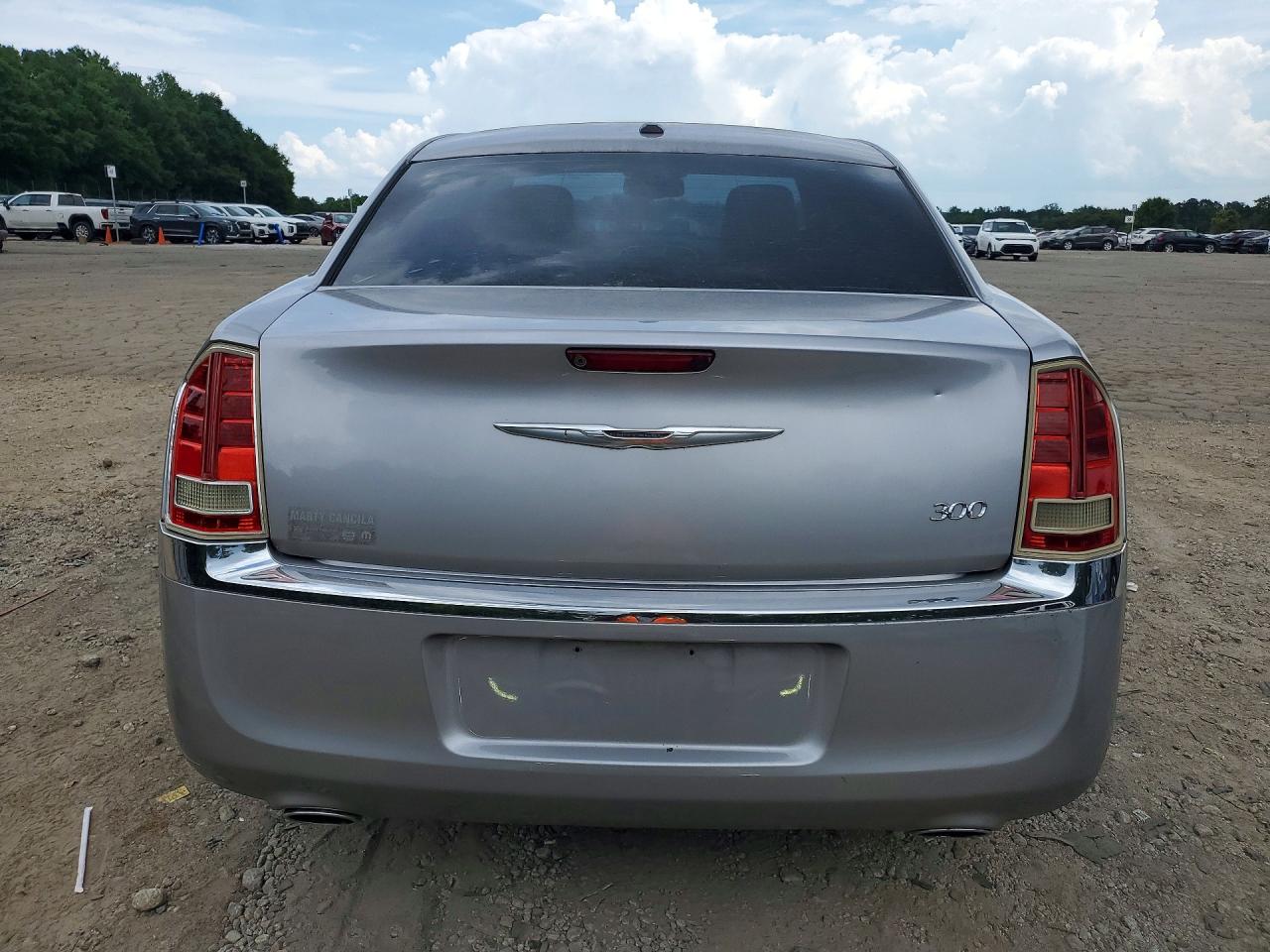 2011 Chrysler 300 Limited Silver vin: 2C3CA5CG0BH559874