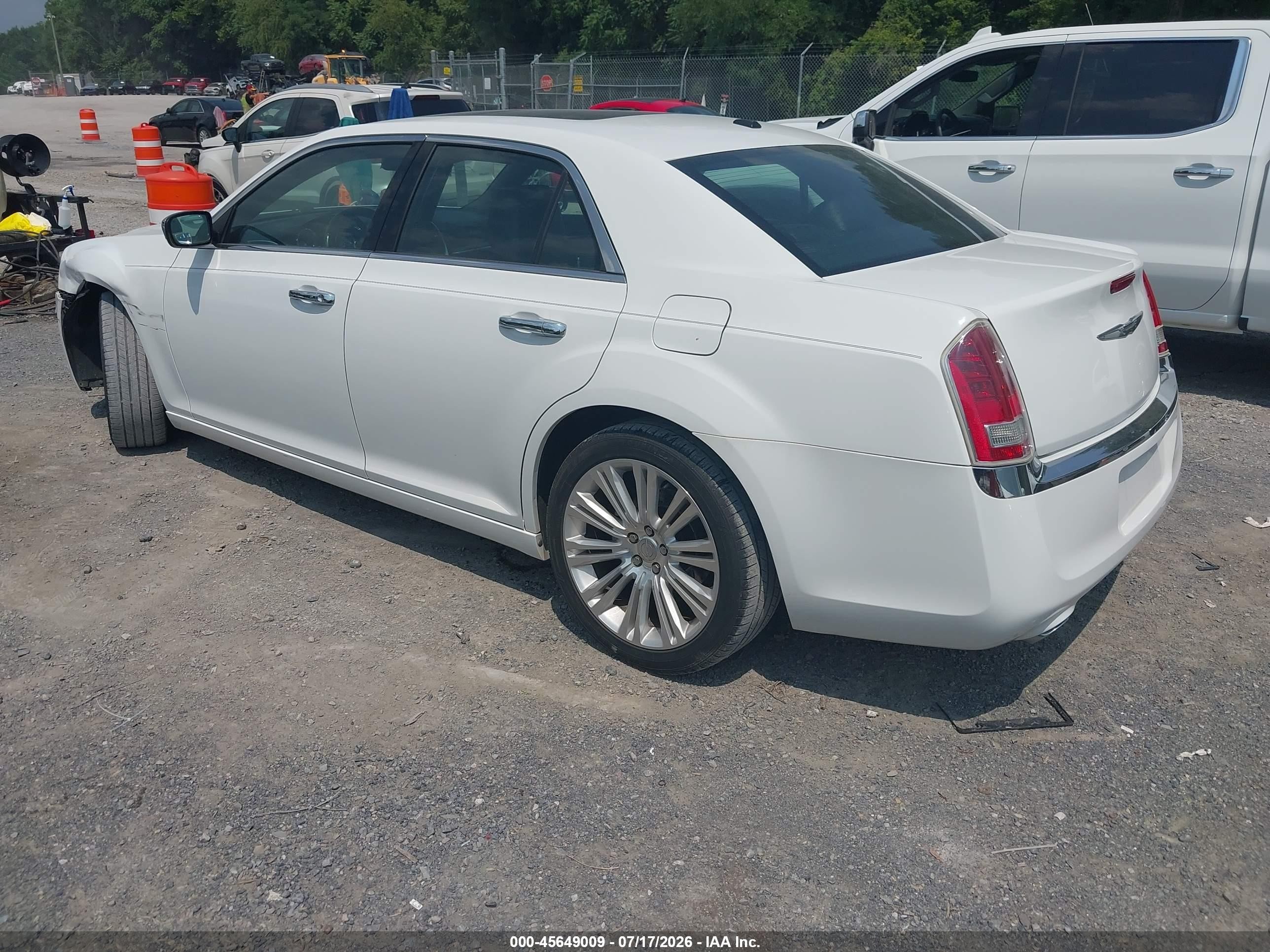 2011 Chrysler 300 Limited Белый vin: 2C3CA5CG1BH564193