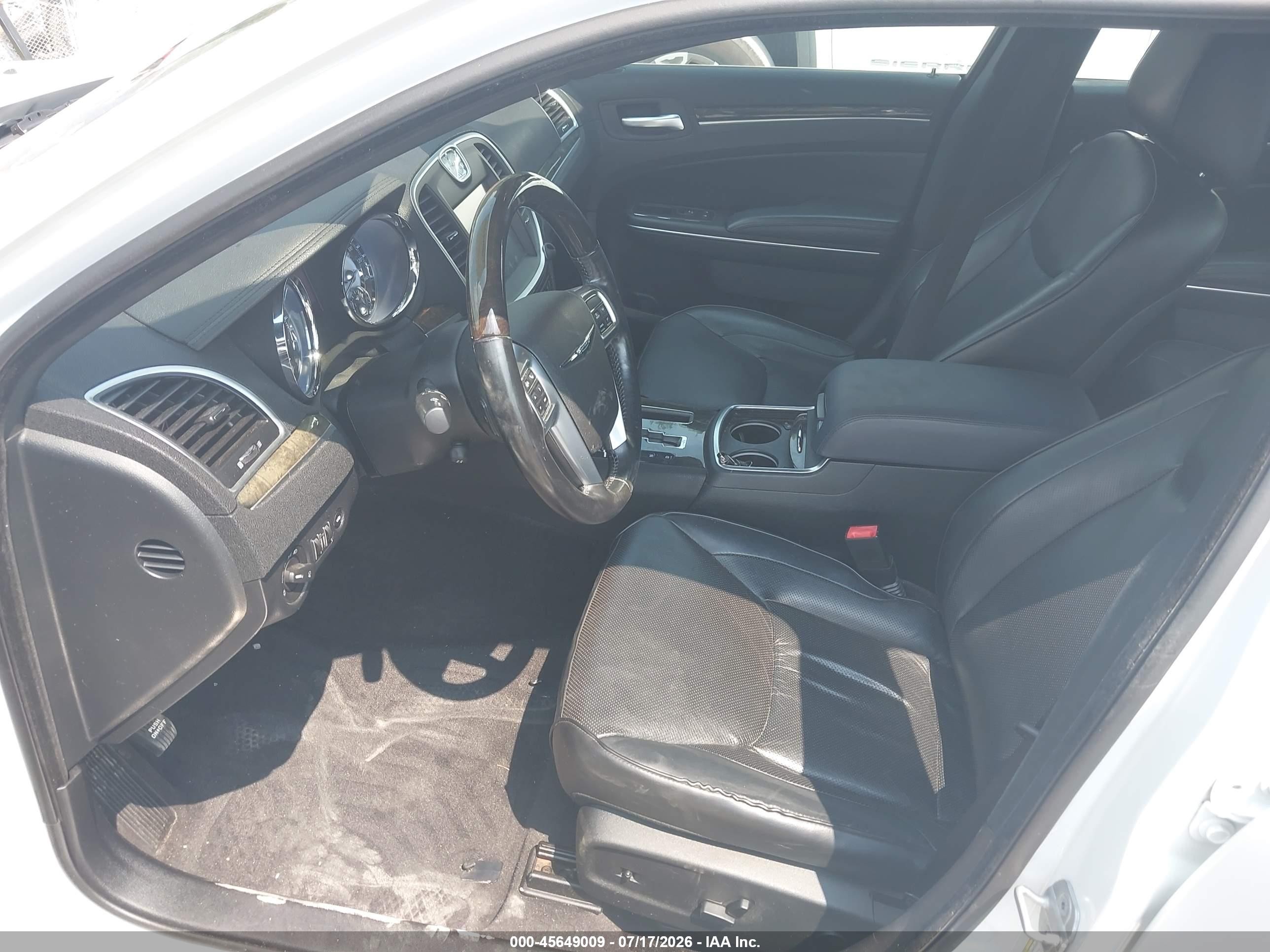 2011 Chrysler 300 Limited Белый vin: 2C3CA5CG1BH564193