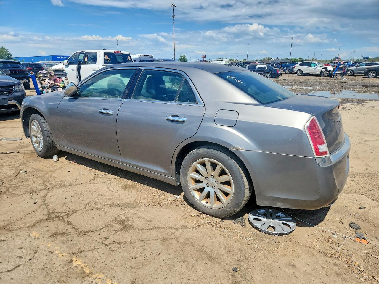 2011 Chrysler 300 Limited Gray vin: 2C3CA5CG4BH582736