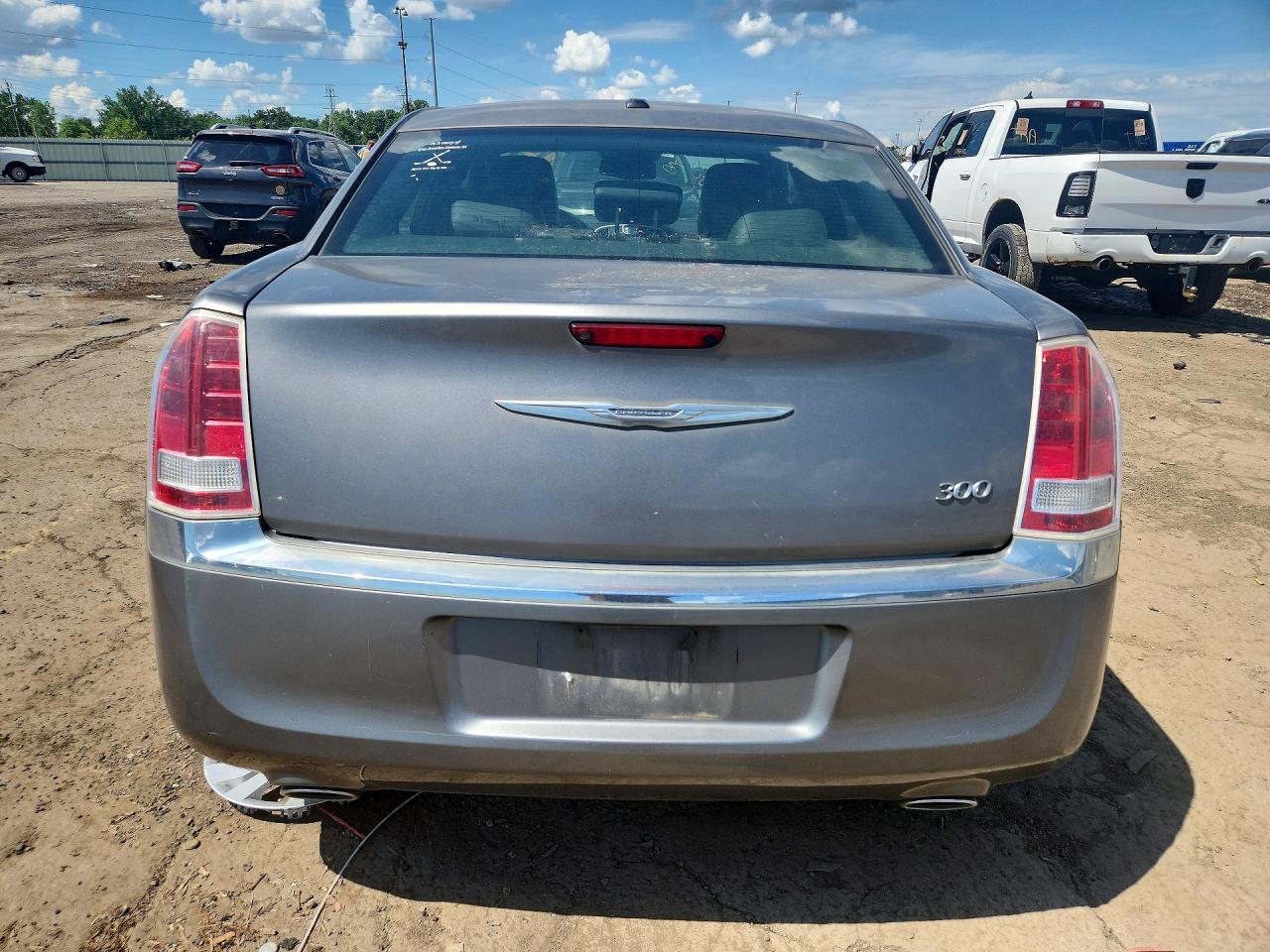 2011 Chrysler 300 Limited Gray vin: 2C3CA5CG4BH582736