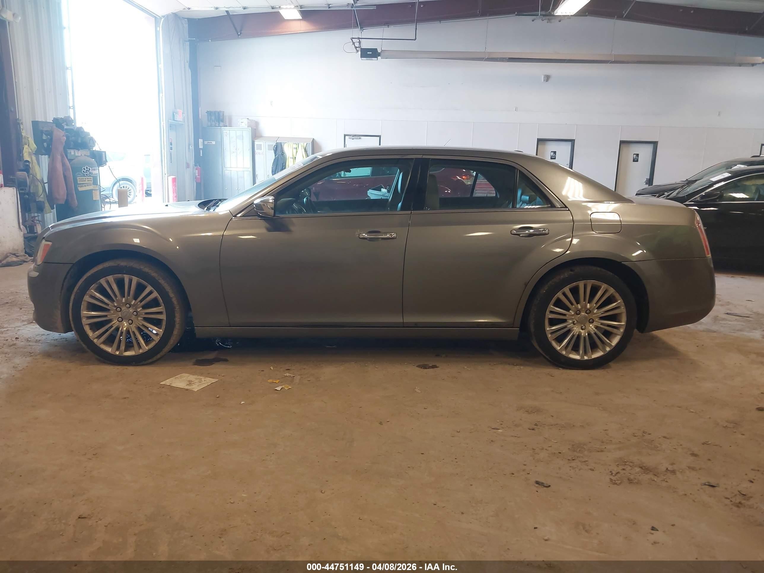 2011 Chrysler 300 Limited Gray vin: 2C3CA5CG5BH583085
