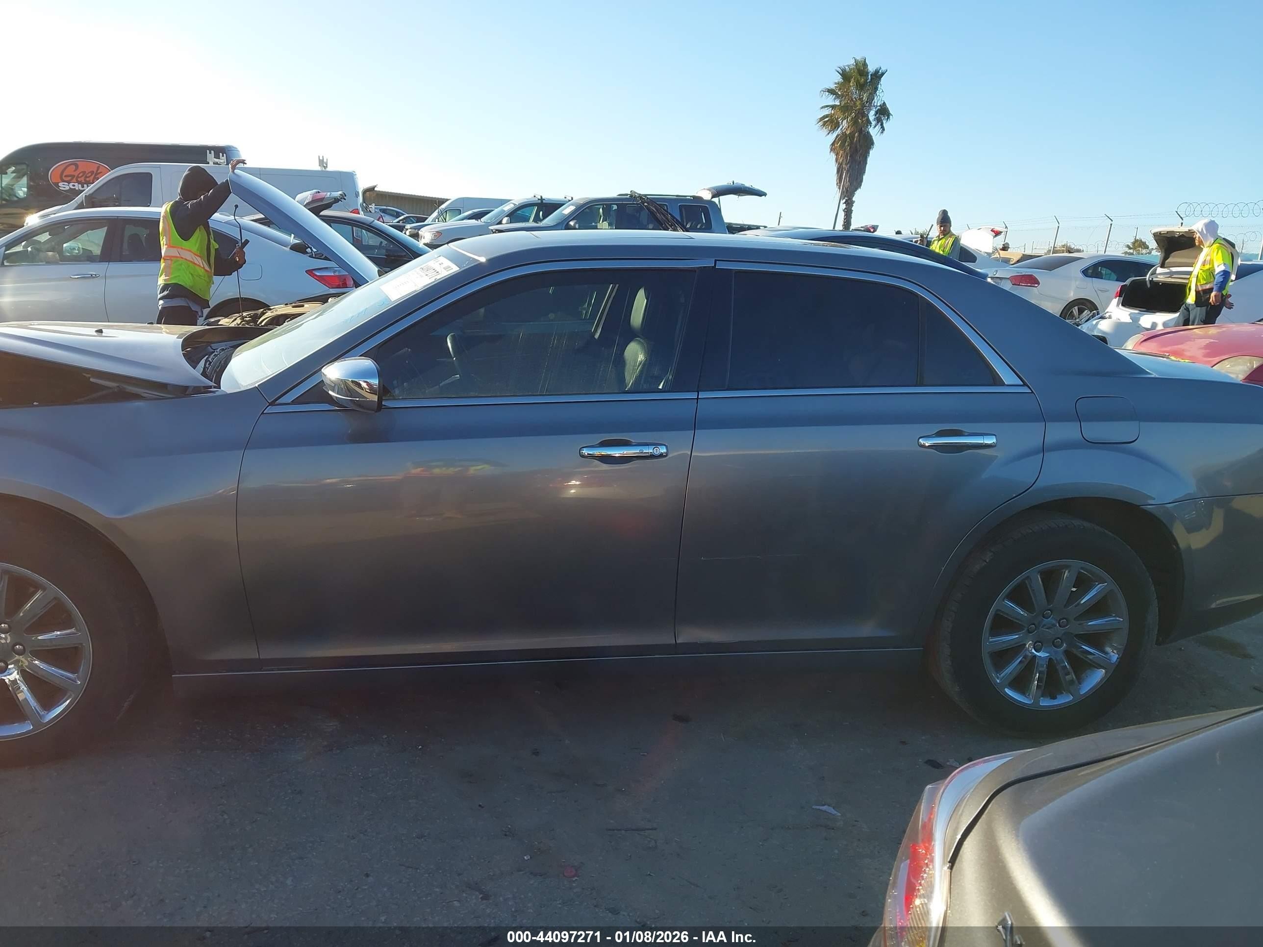 2011 Chrysler 300 Limited Gray vin: 2C3CA5CG5BH600936
