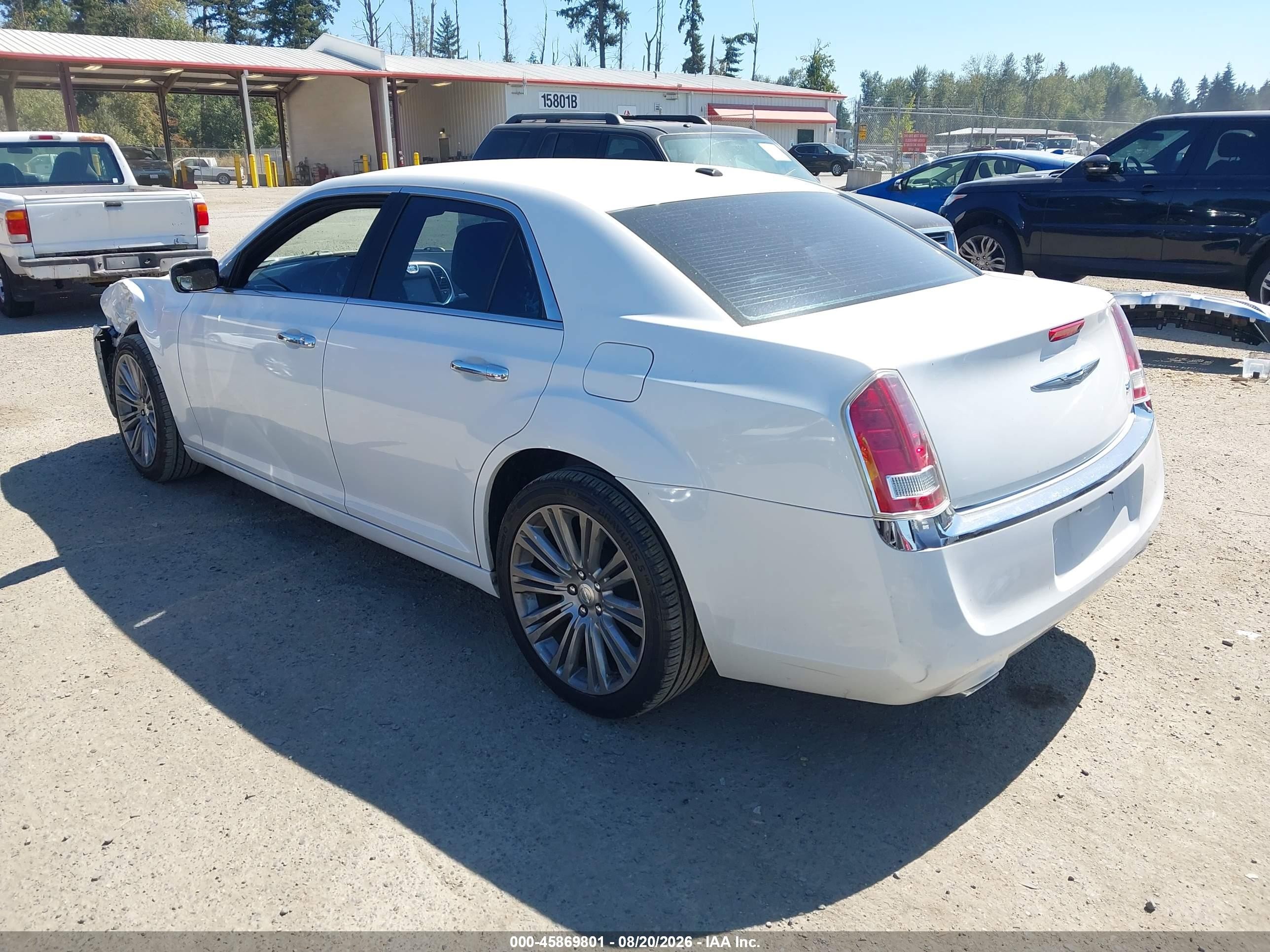 2011 Chrysler 300 Limited White vin: 2C3CA5CG8BH582660