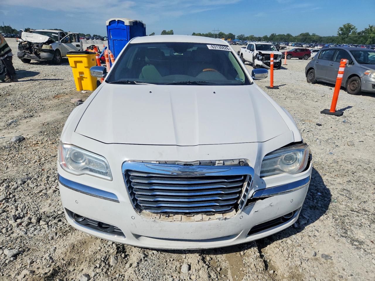 2011 Chrysler 300 Limited White vin: 2C3CA5CG9BH509426