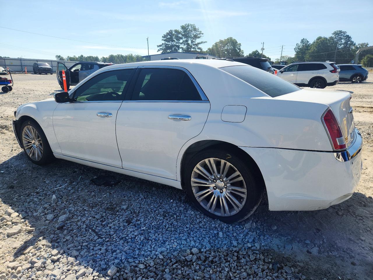 2011 Chrysler 300 Limited White vin: 2C3CA5CG9BH509426