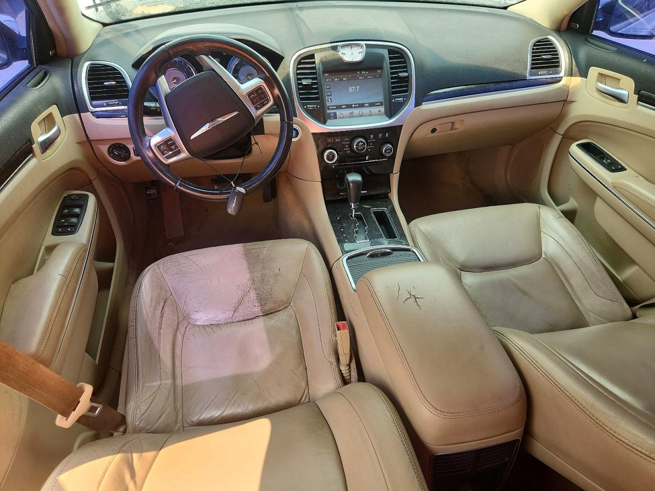 2011 Chrysler 300 Limited White vin: 2C3CA5CG9BH585177