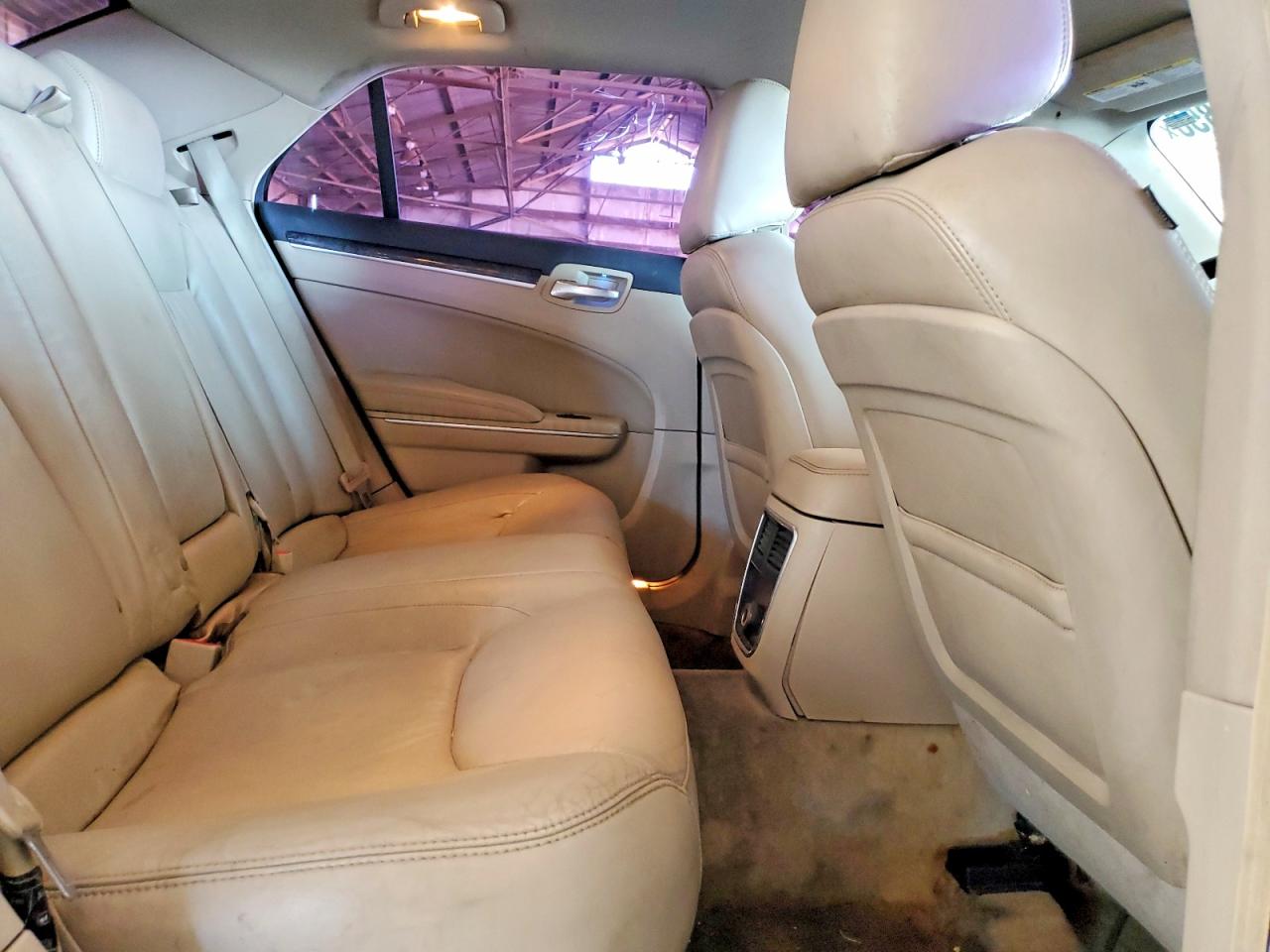 2011 Chrysler 300 Limited Silver vin: 2C3CA5CG9BH613916