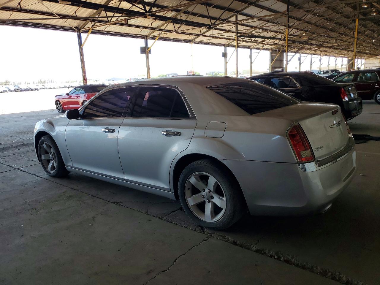 2011 Chrysler 300 Limited Silver vin: 2C3CA5CG9BH613916
