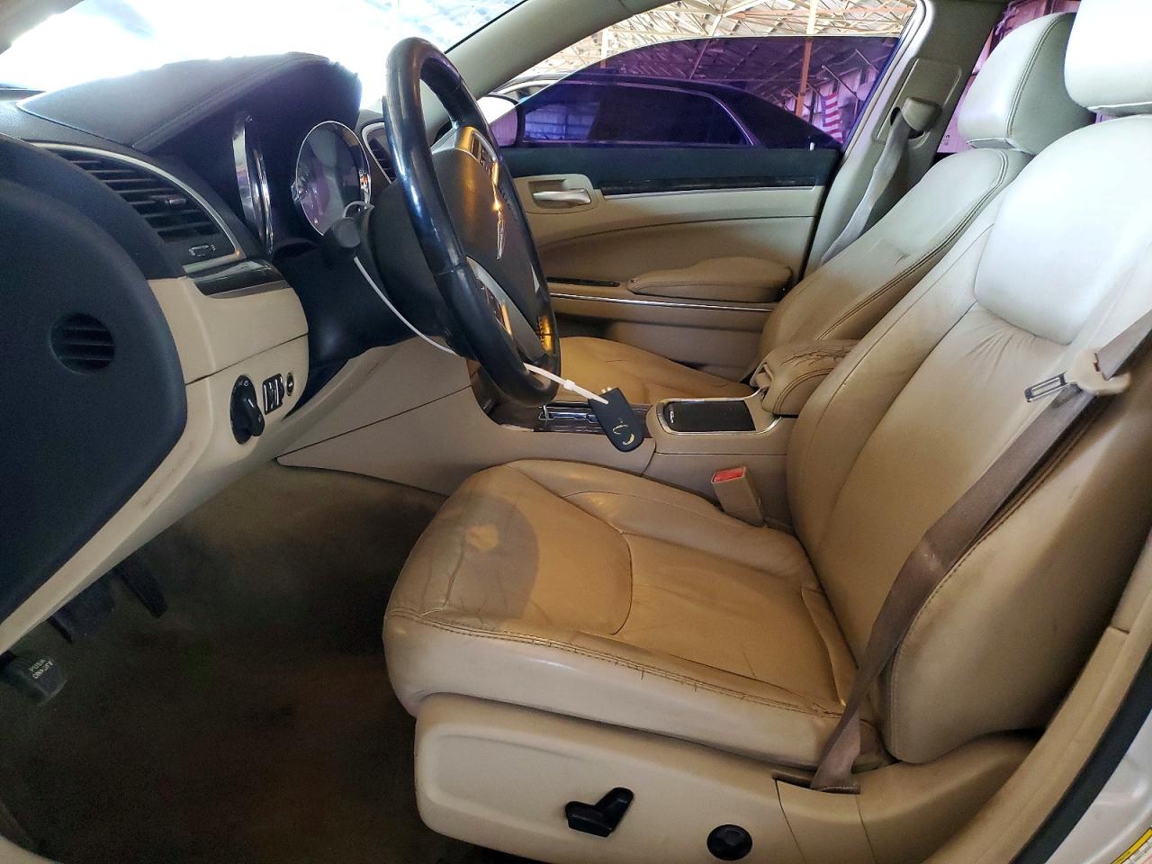 2011 Chrysler 300 Limited Silver vin: 2C3CA5CG9BH613916