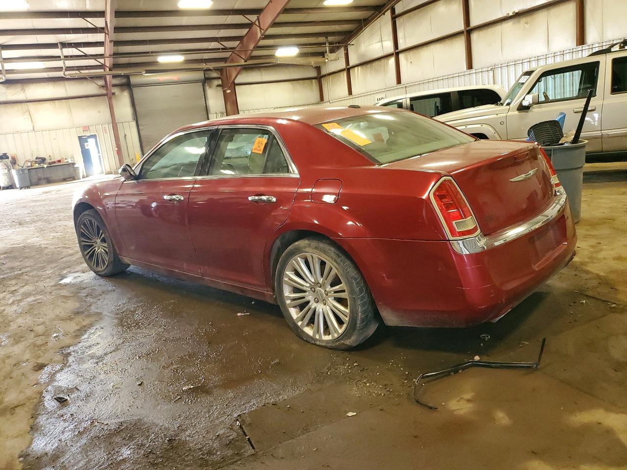 2011 Chrysler 300 Limited Red vin: 2C3CA5CGXBH530107
