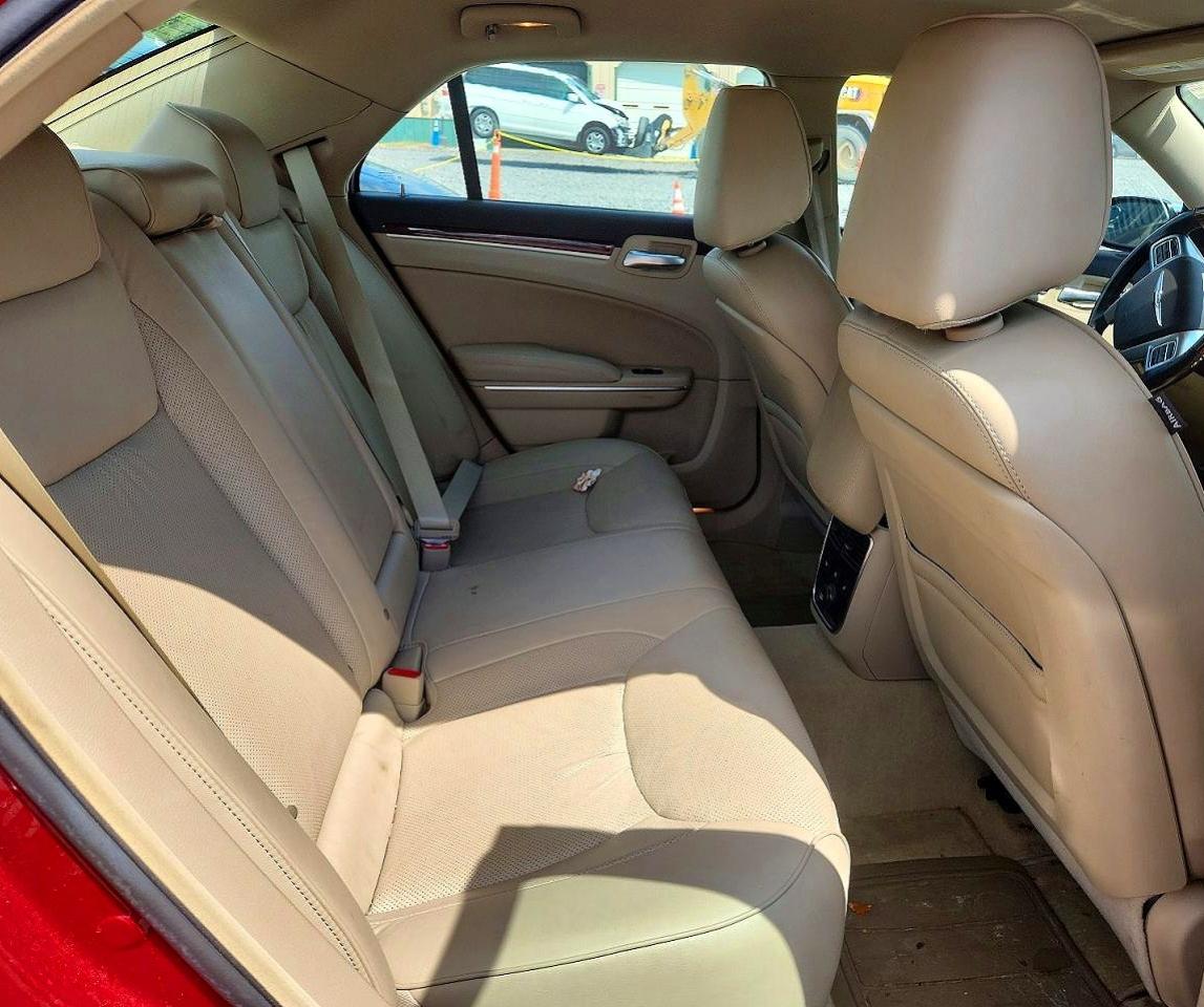 2011 Chrysler 300 Limited Red vin: 2C3CA5CGXBH530589