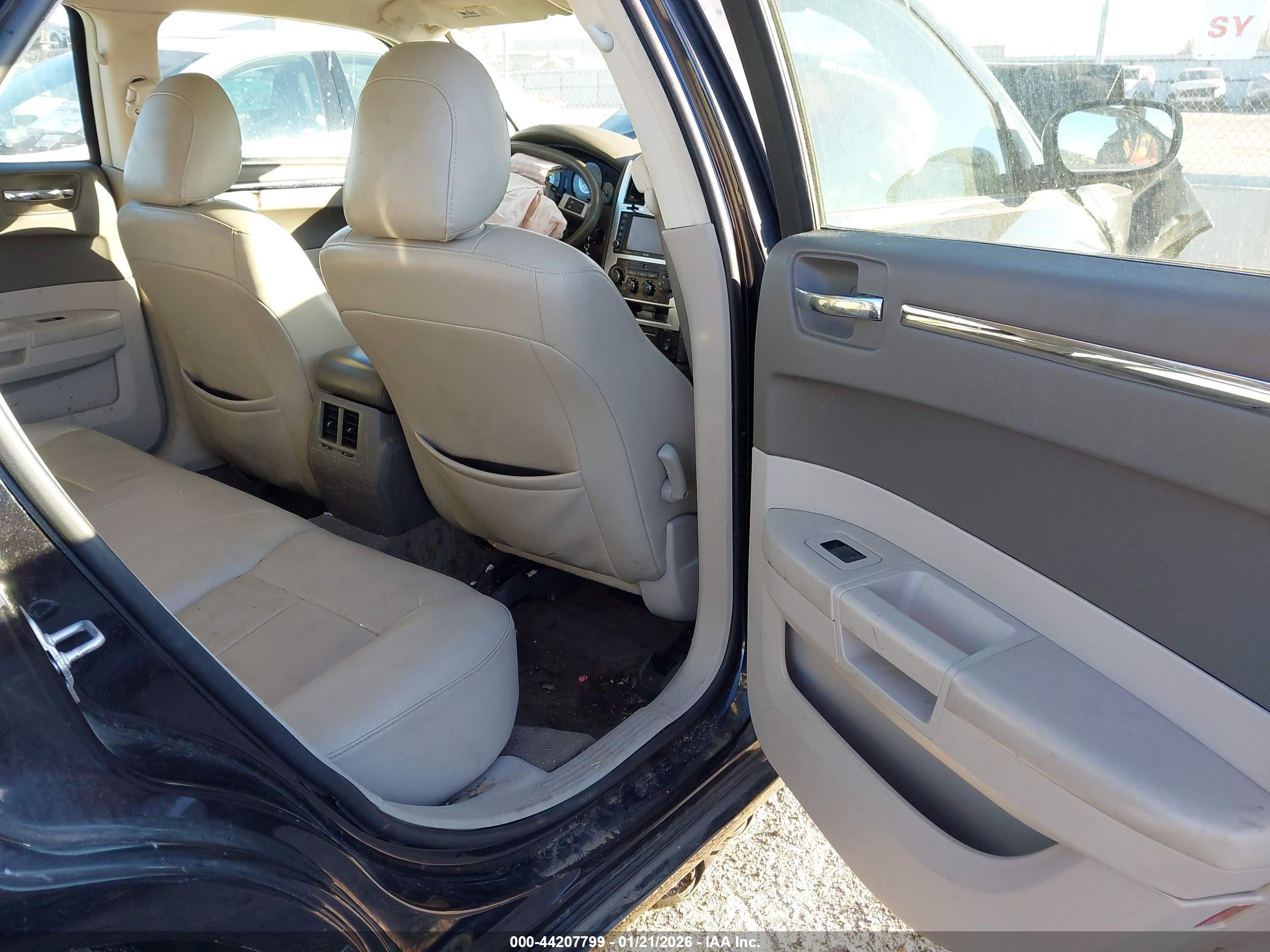 2010 Chrysler 300 Touring/signature Series/executive Series Black vin: 2C3CA5CV1AH121992