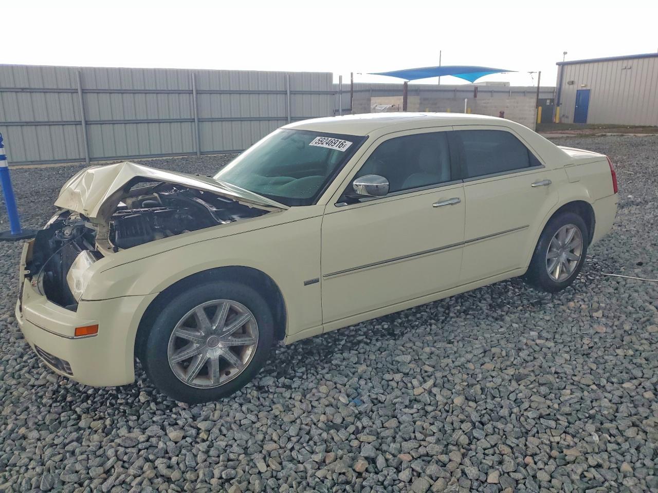2010 Chrysler 300 Touring Beige vin: 2C3CA5CV2AH329539