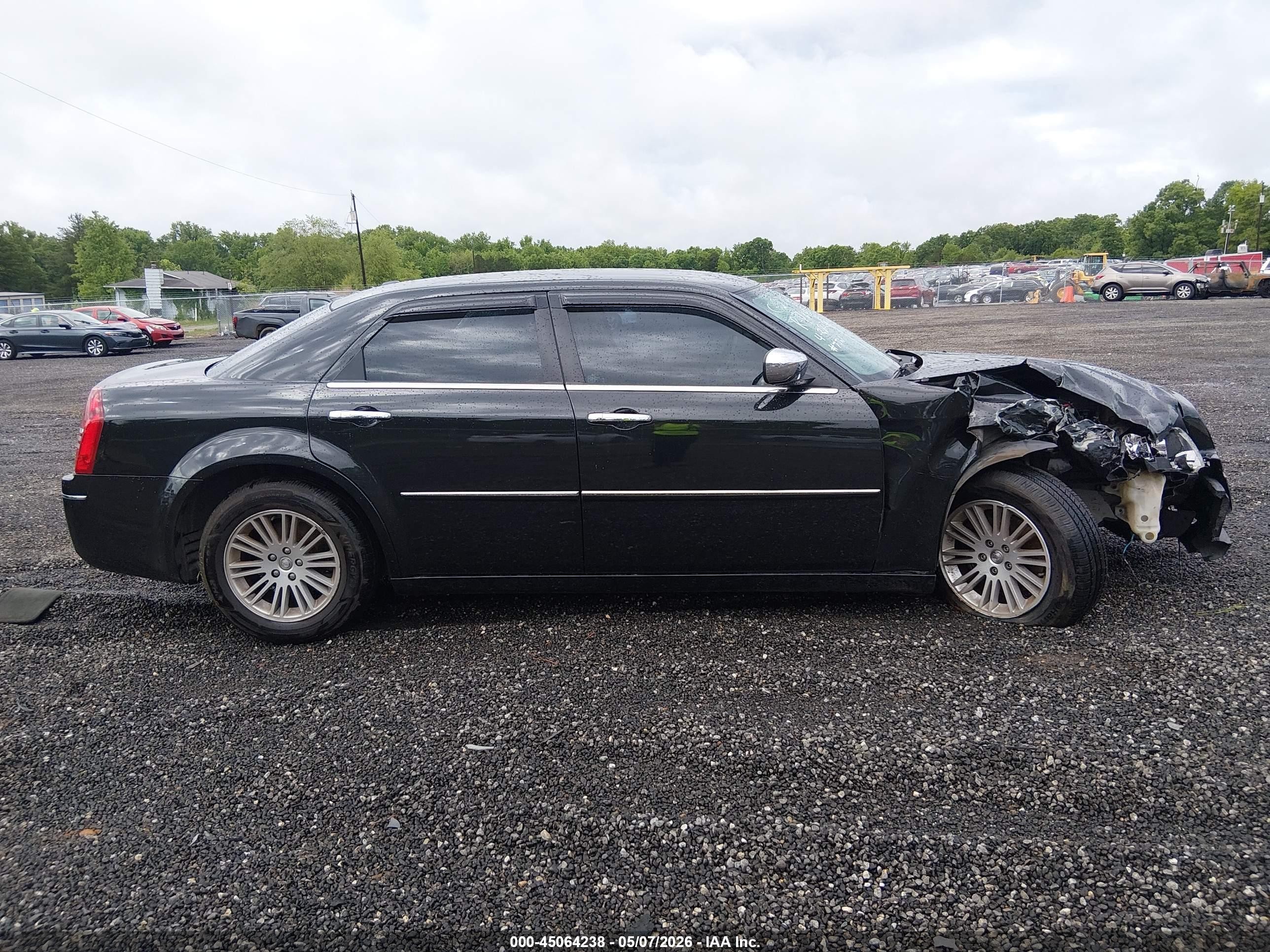 2010 Chrysler 300 Touring/signature Series/executive Series Black vin: 2C3CA5CV3AH164374