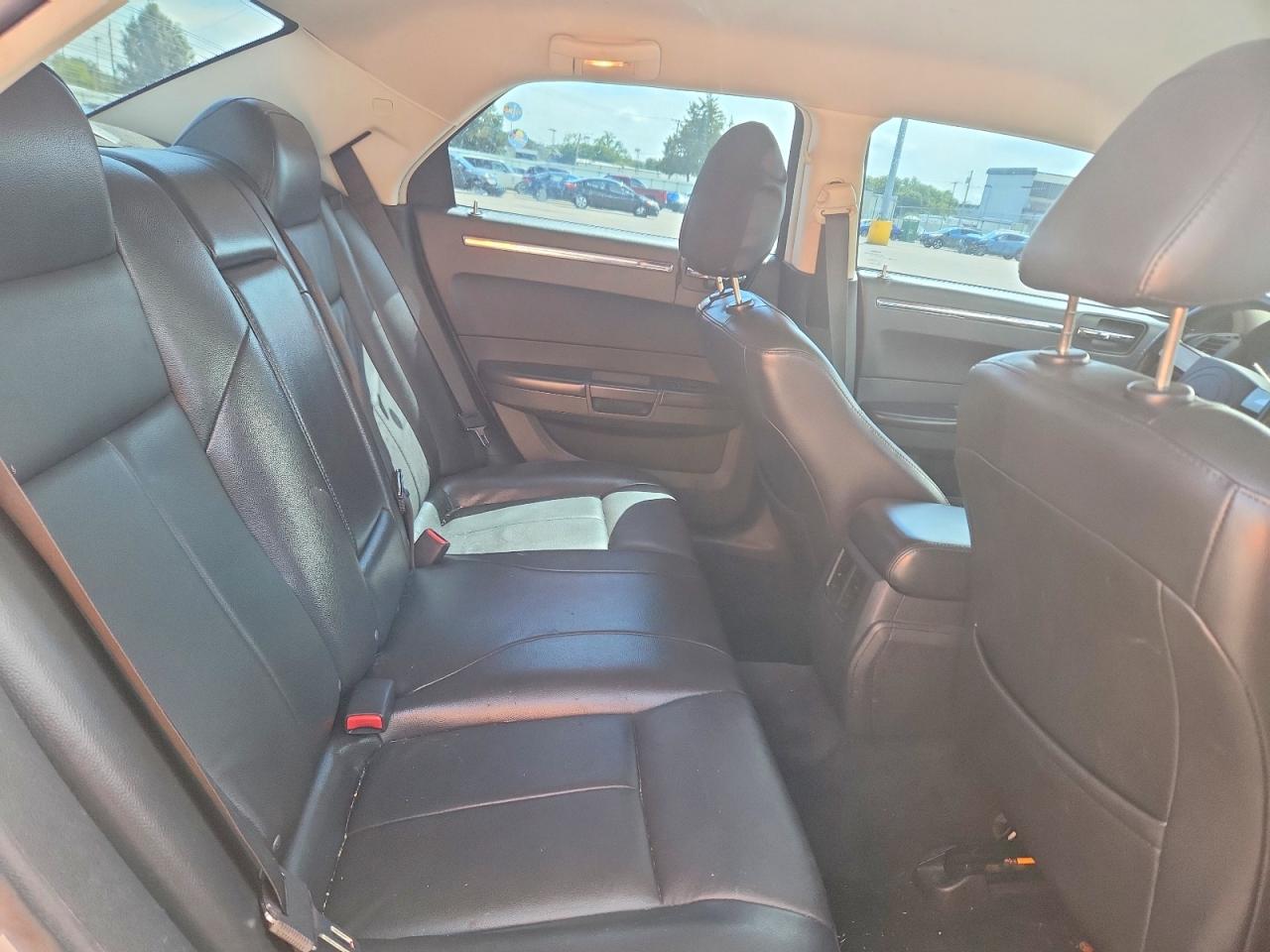 2010 Chrysler 300 Touring Silver vin: 2C3CA5CV3AH284627
