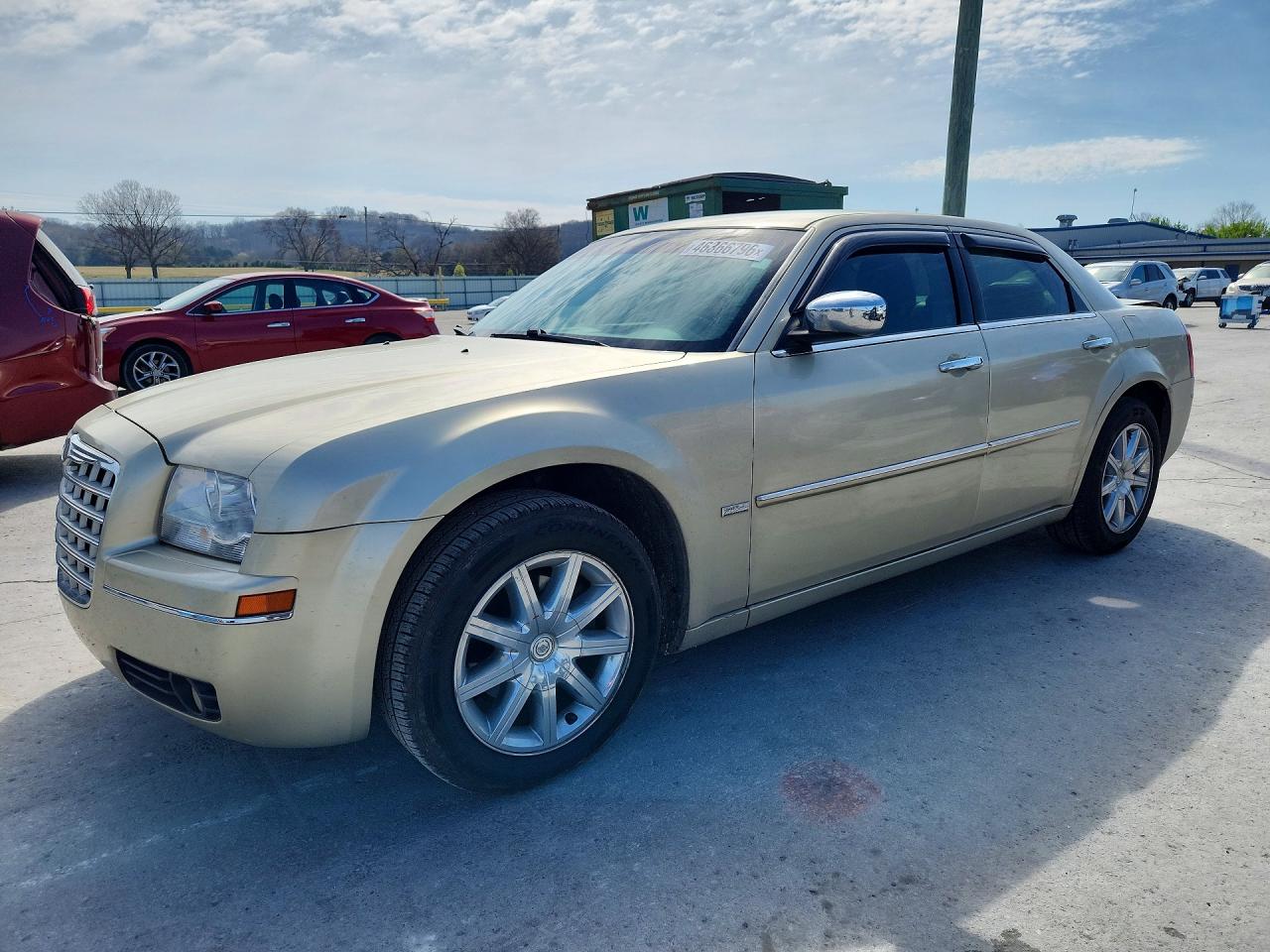 2010 Chrysler 300 Touring Бежевый vin: 2C3CA5CV4AH152220