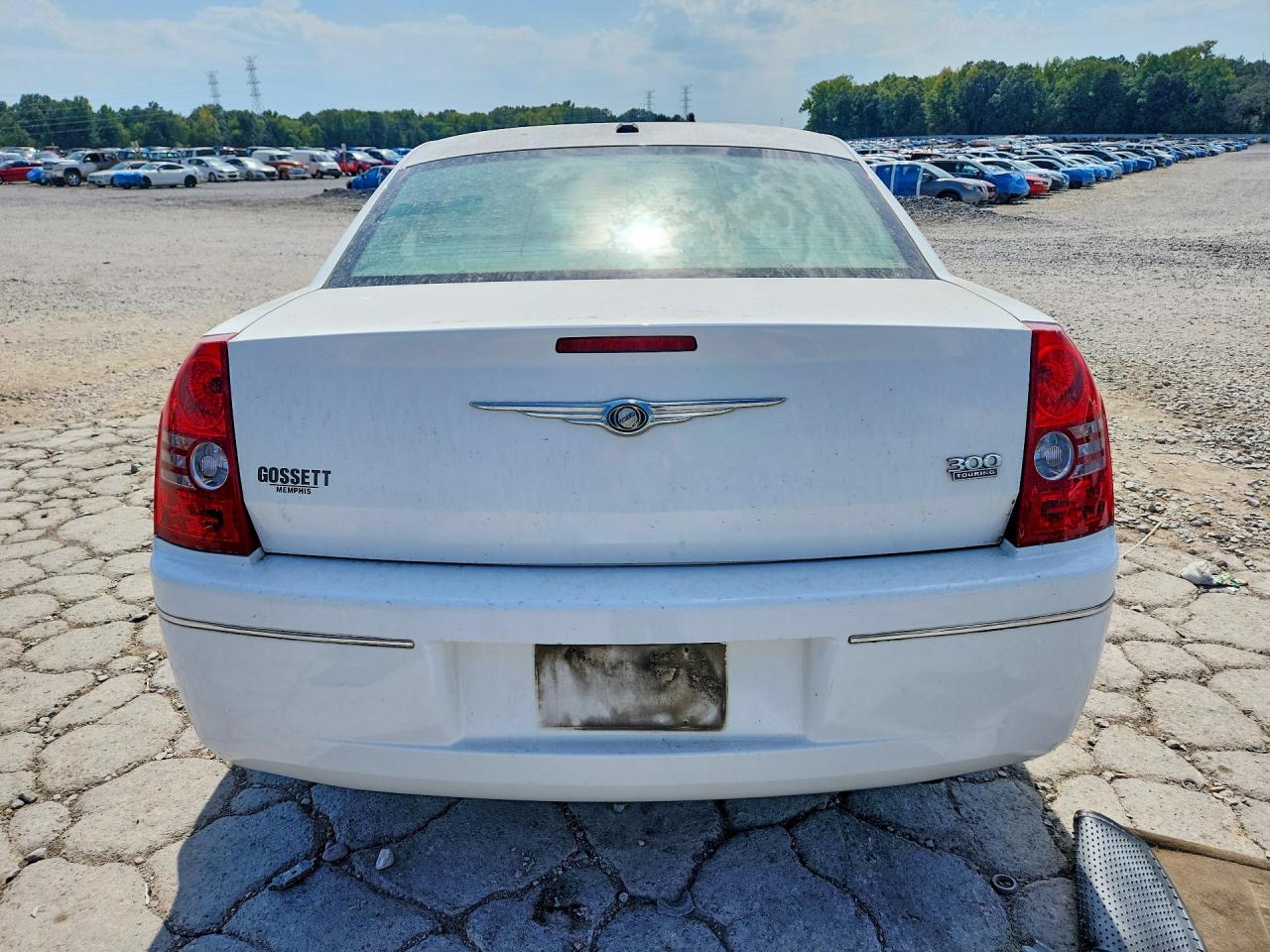 2010 Chrysler 300 Touring White vin: 2C3CA5CV4AH281042