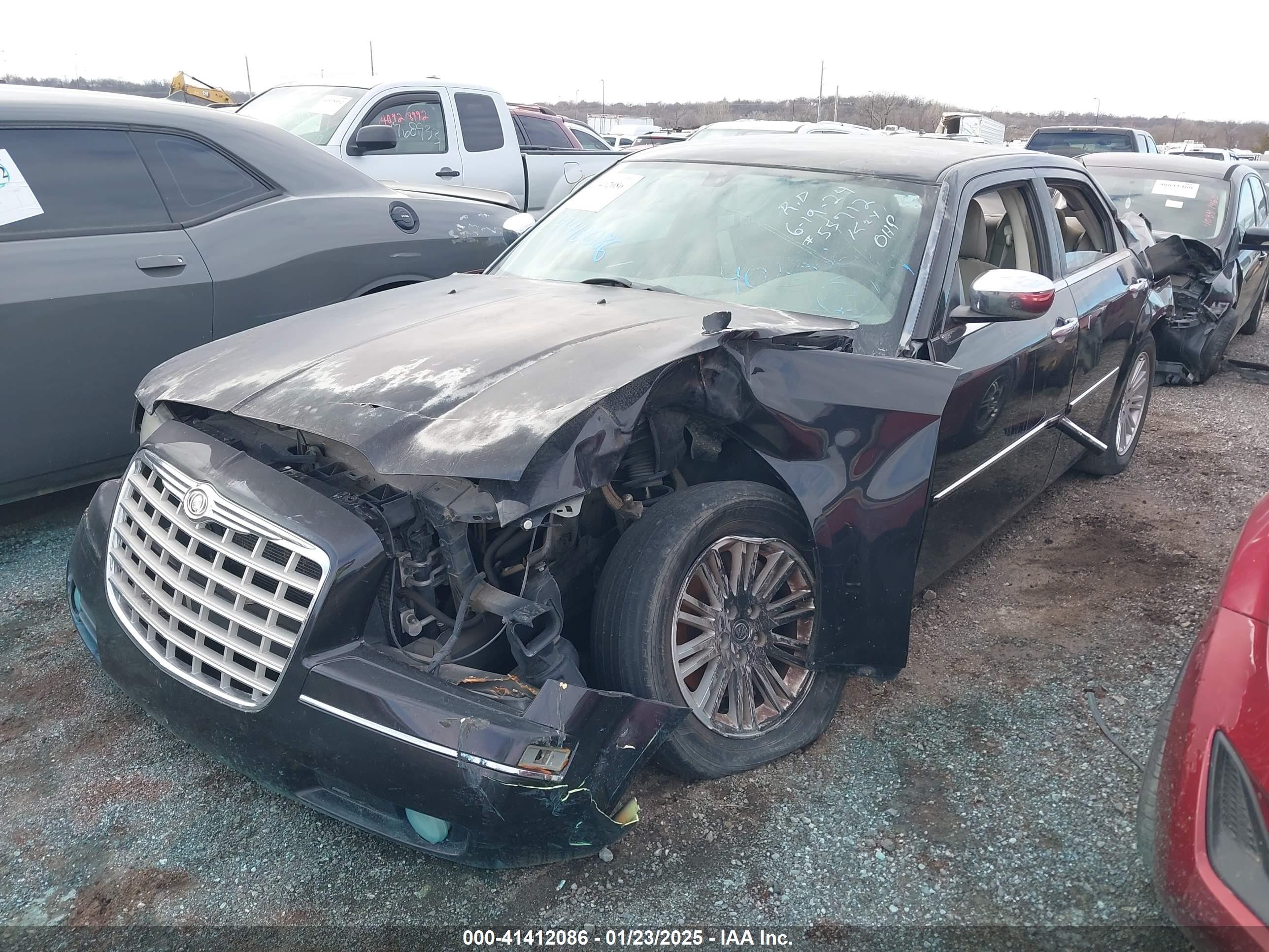 2010 Chrysler 300 Touring/signature Series/executive Series Black vin: 2C3CA5CV4AH305372