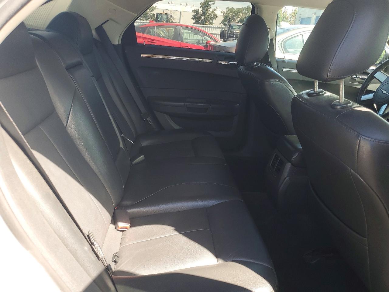 2010 Chrysler 300 Touring Silver vin: 2C3CA5CV5AH185565