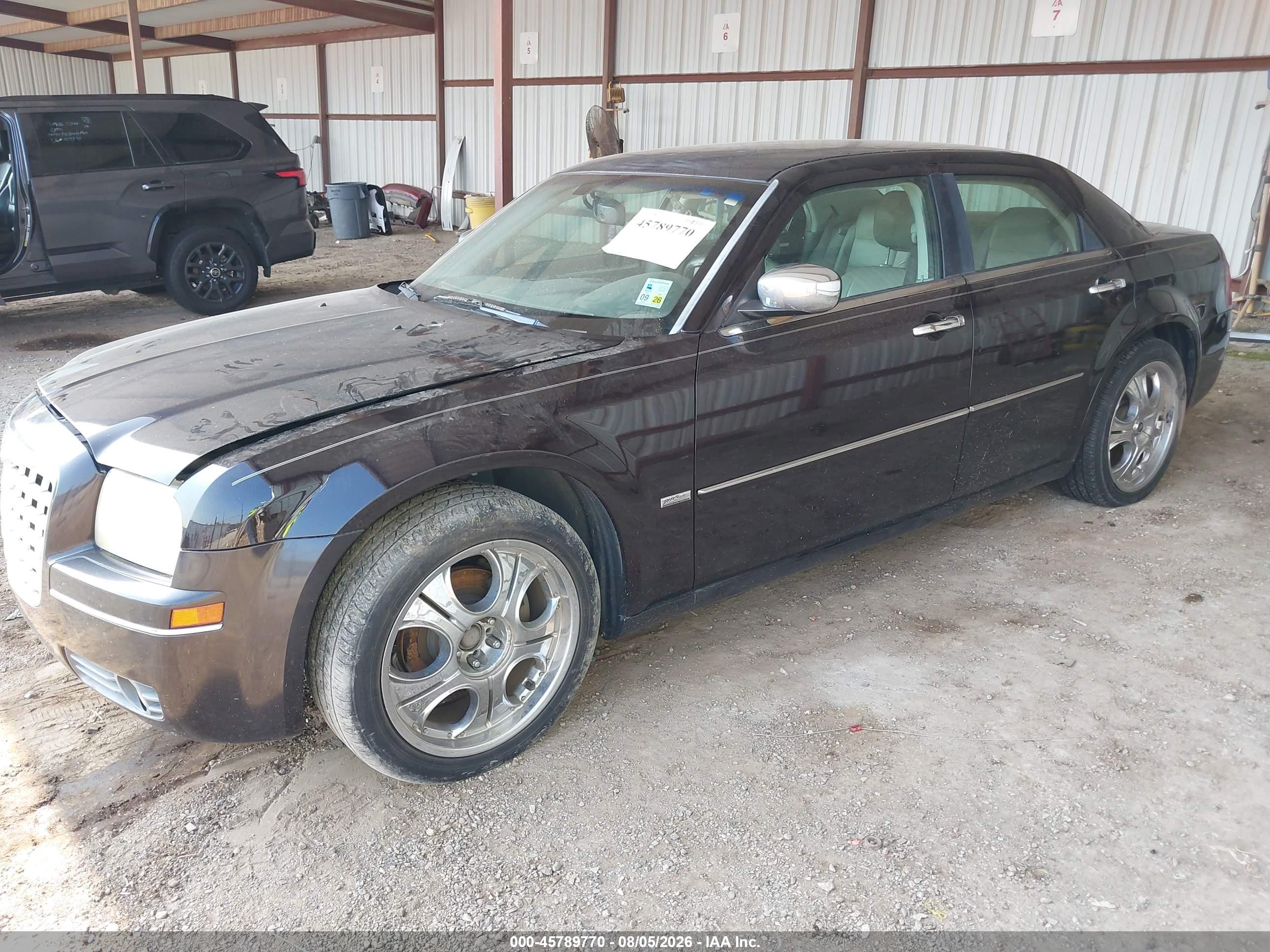 2010 Chrysler 300 Touring/signature Series/executive Series Black vin: 2C3CA5CV7AH180433